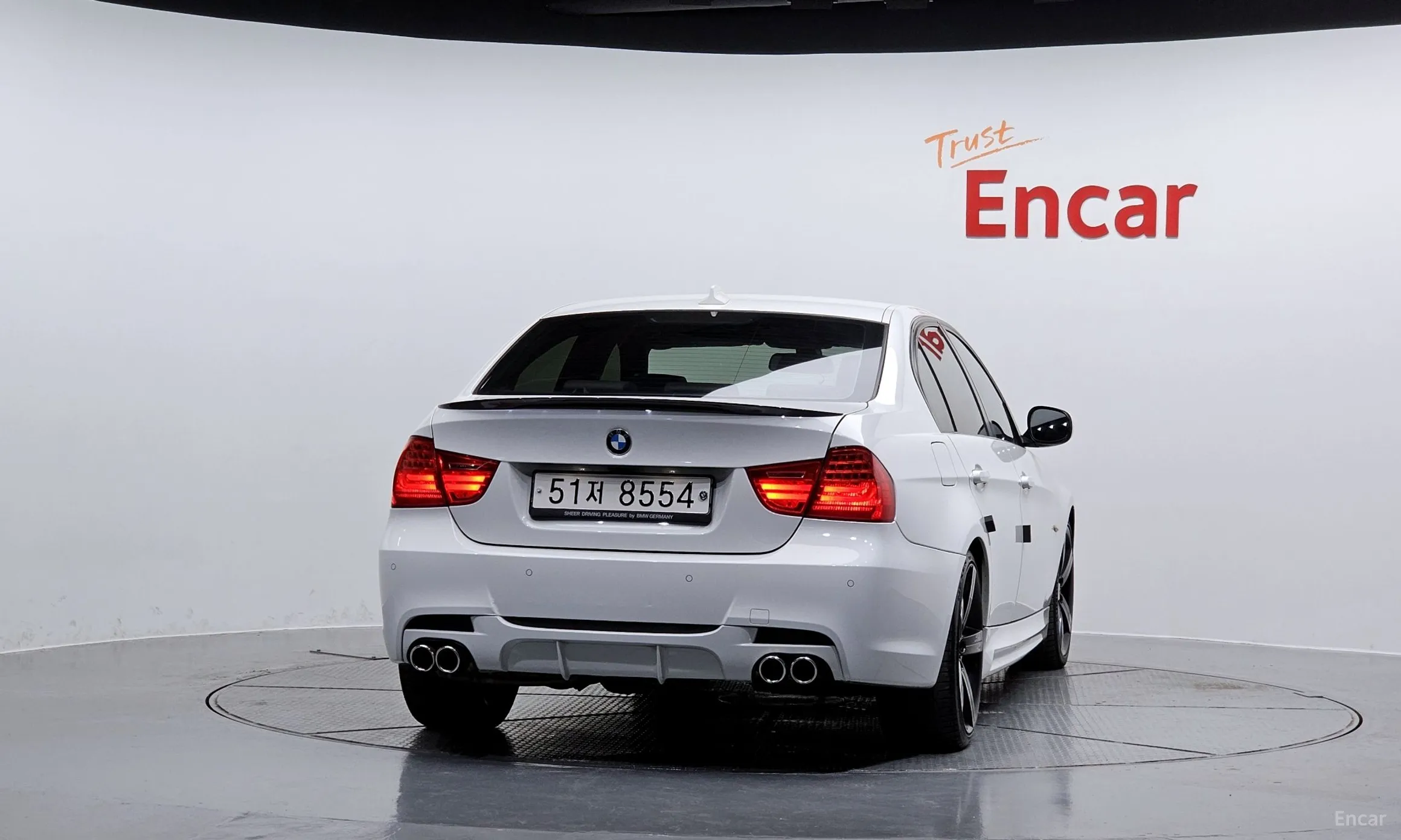 BMW 3 Series (E90) превью 3