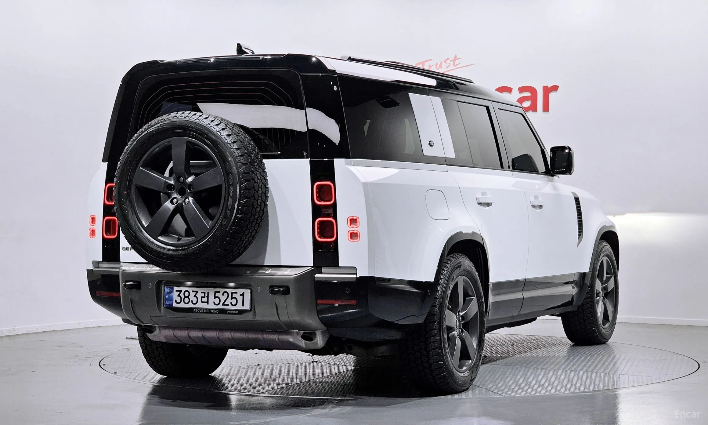 Land Rover Defender (L663)
