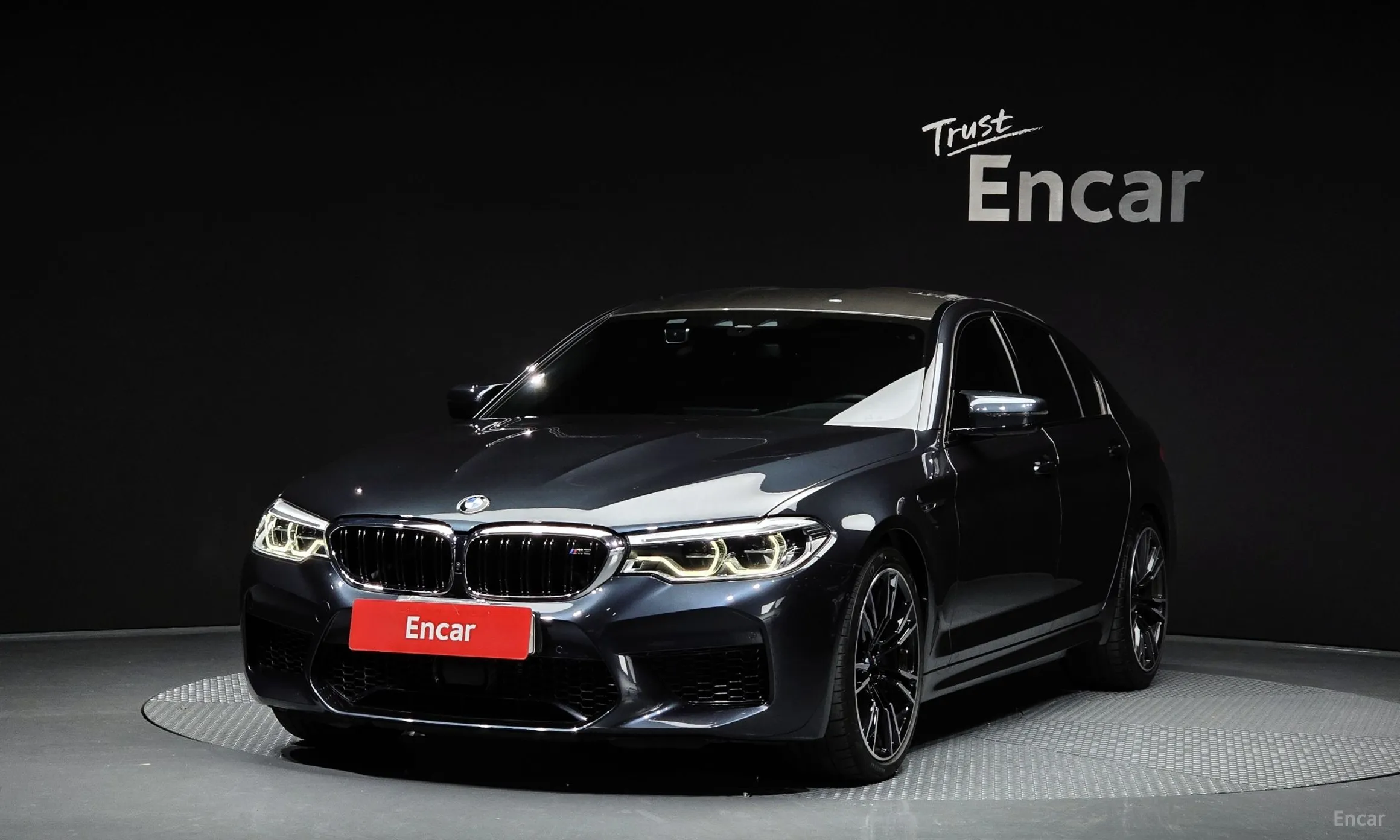 BMW M5 (F90)