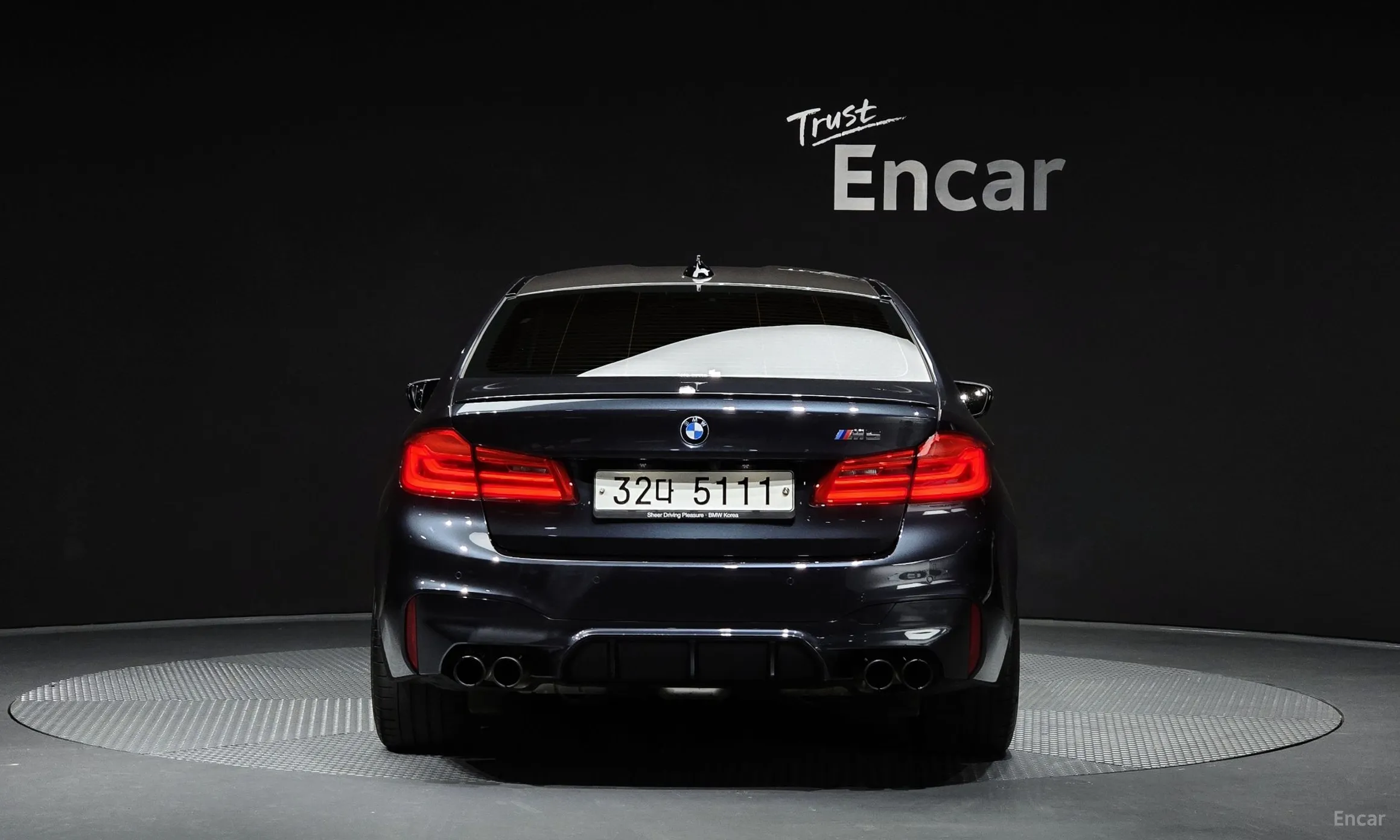 BMW M5 (F90) превью 3