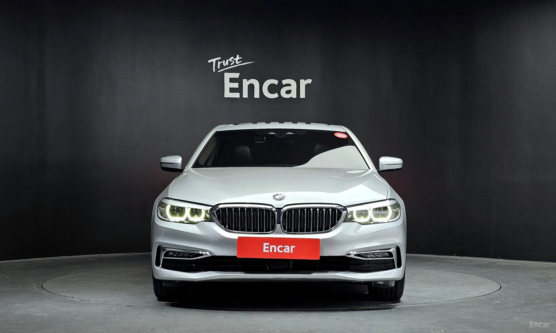 BMW 5 Series (G30) превью 2