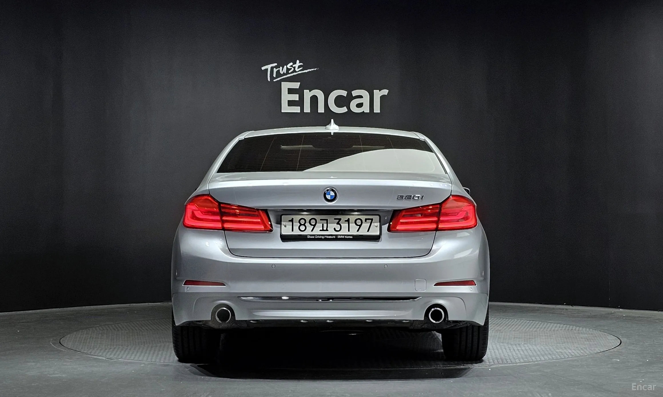 BMW 5 Series (G30) превью 3