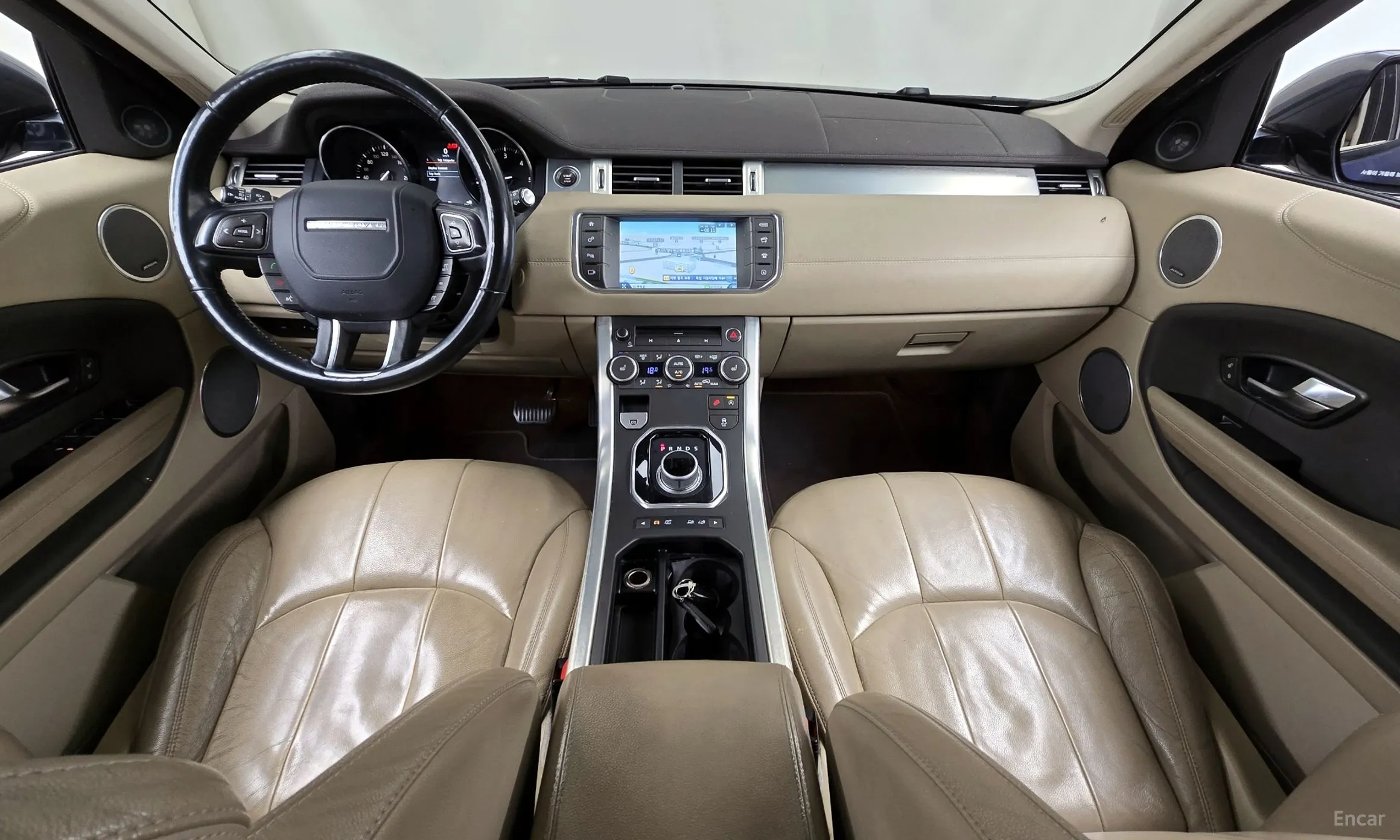 Land Rover Range Rover Evoque превью 4
