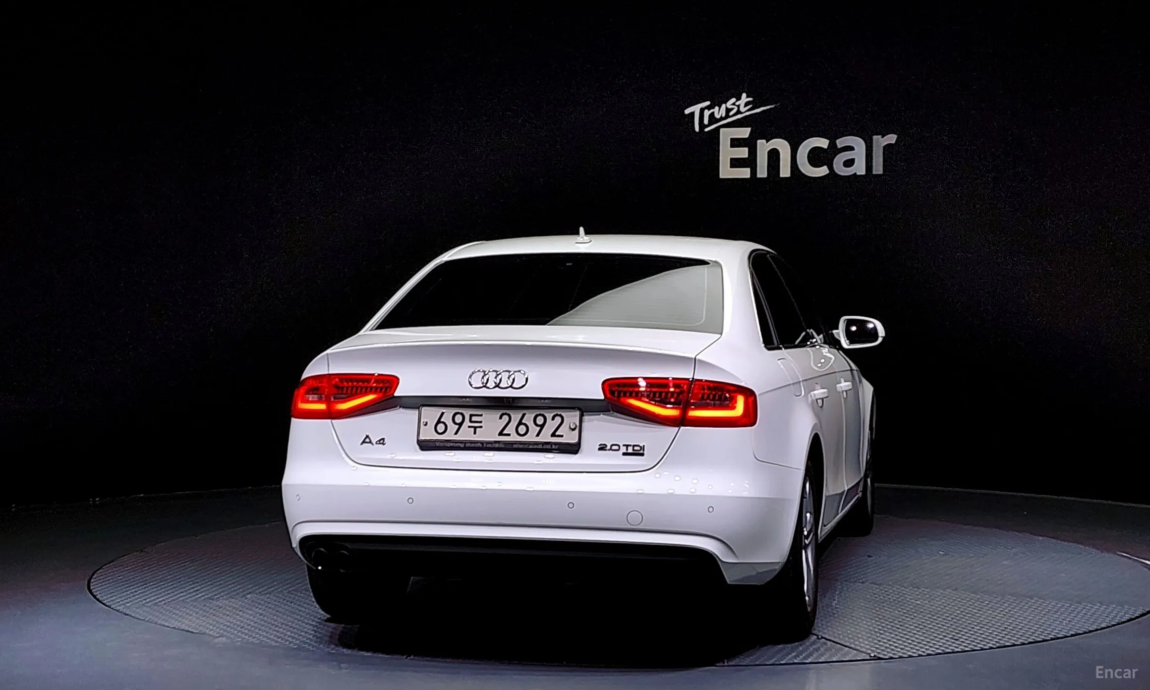 Audi New A4 превью 3