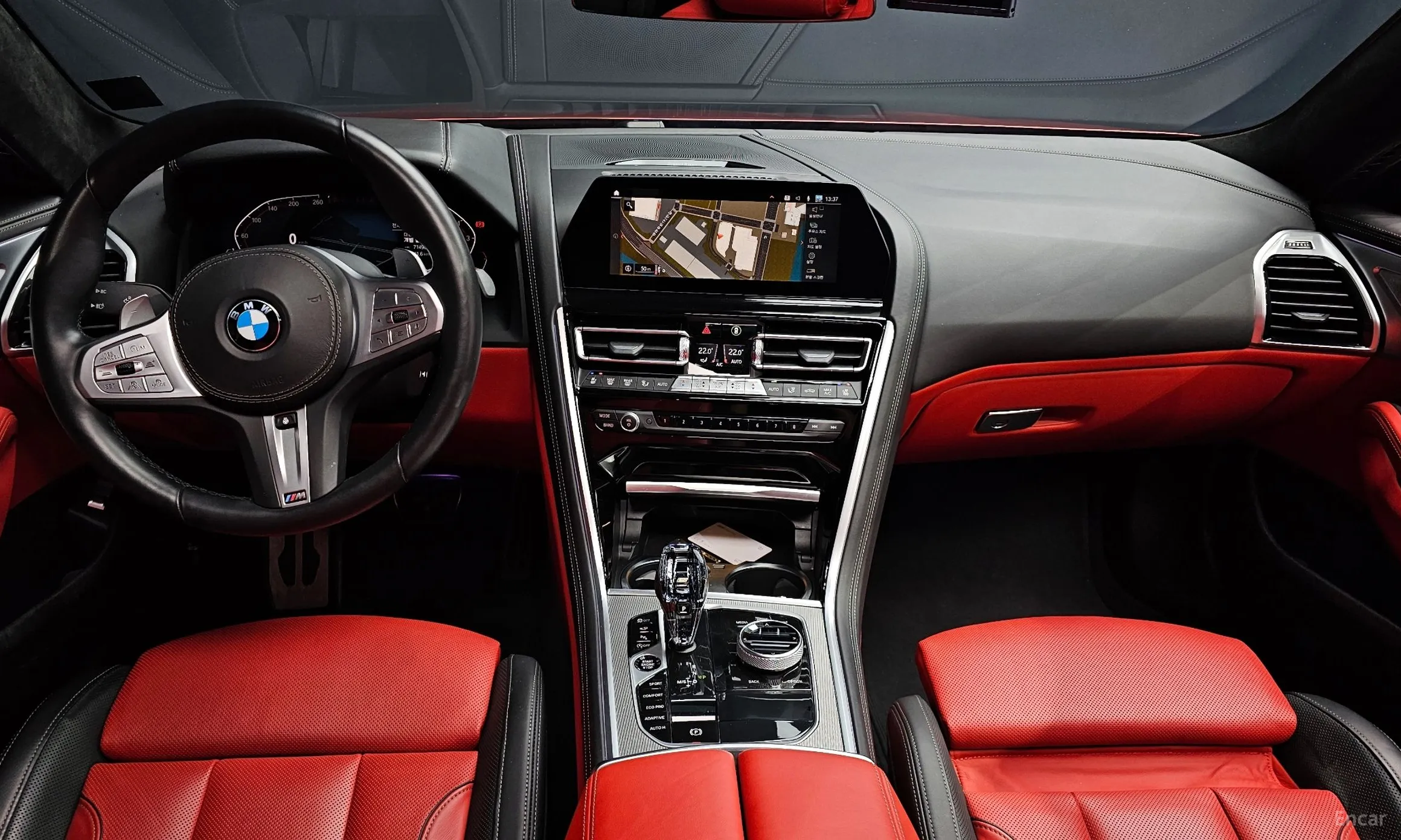 BMW 8-series (G15) превью 4