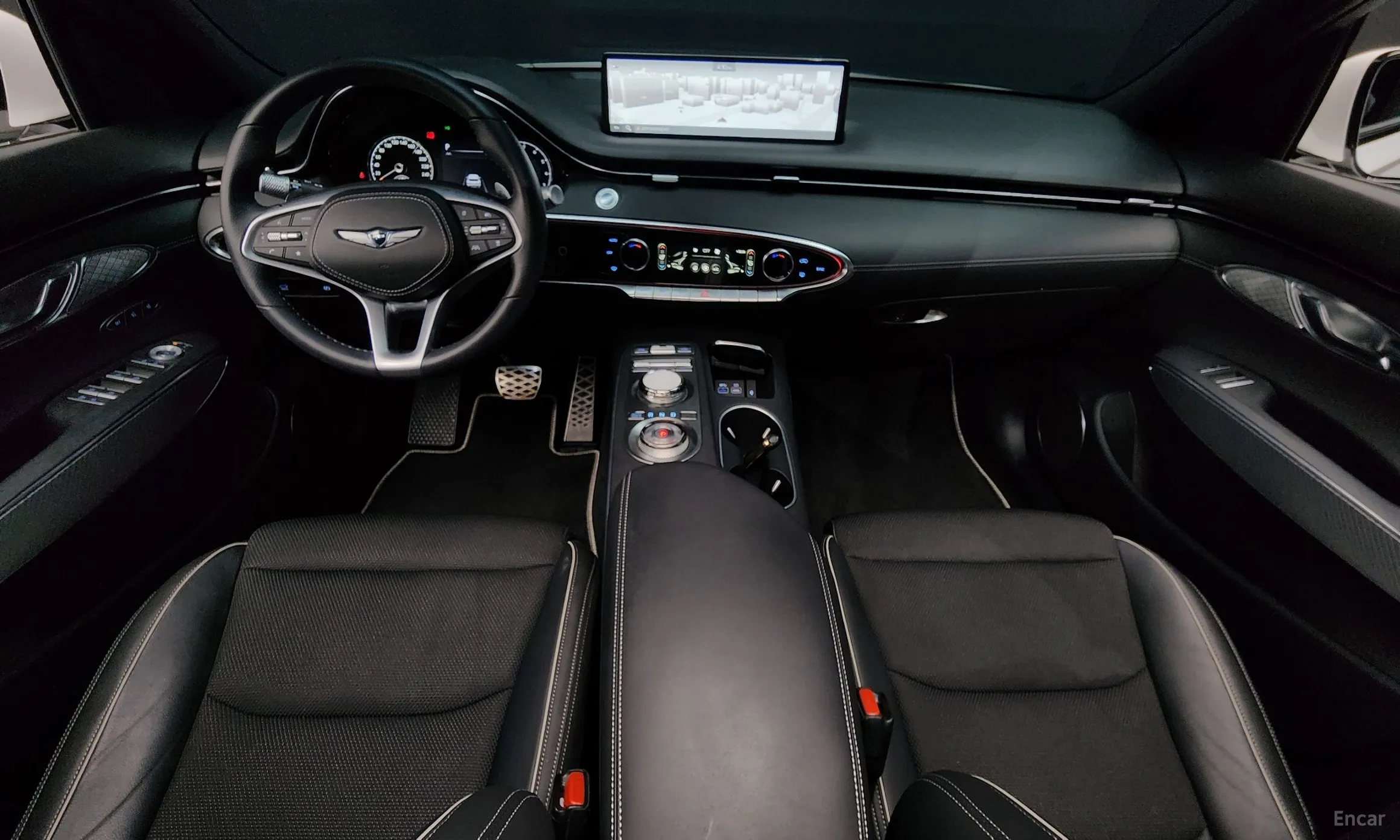 Genesis GV70 превью 4