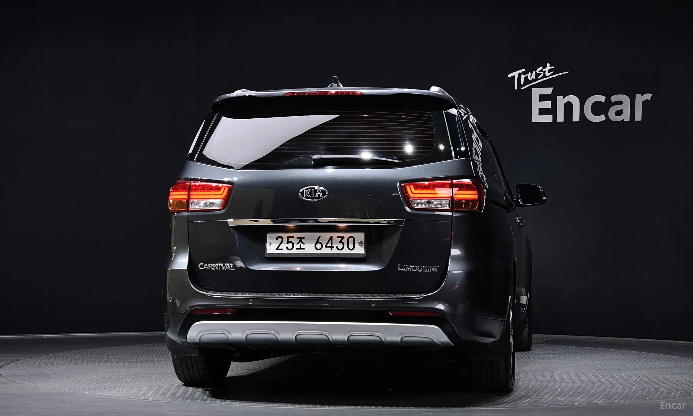 Kia Carnival превью 3