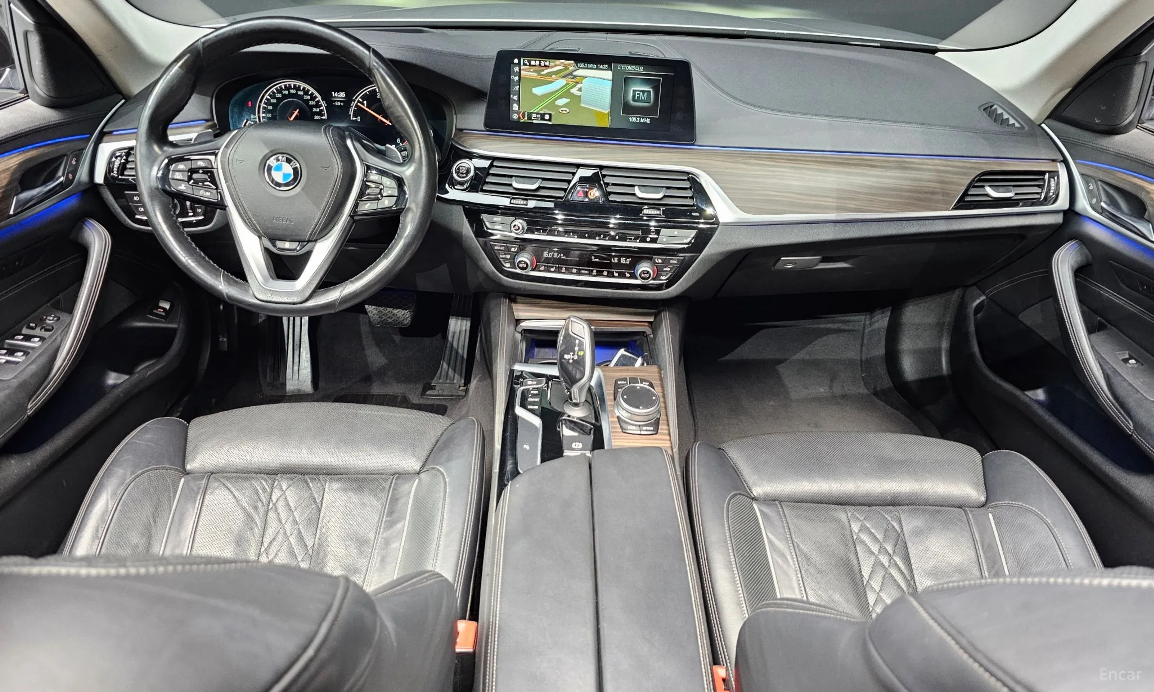 BMW 5 Series (G30) превью 4