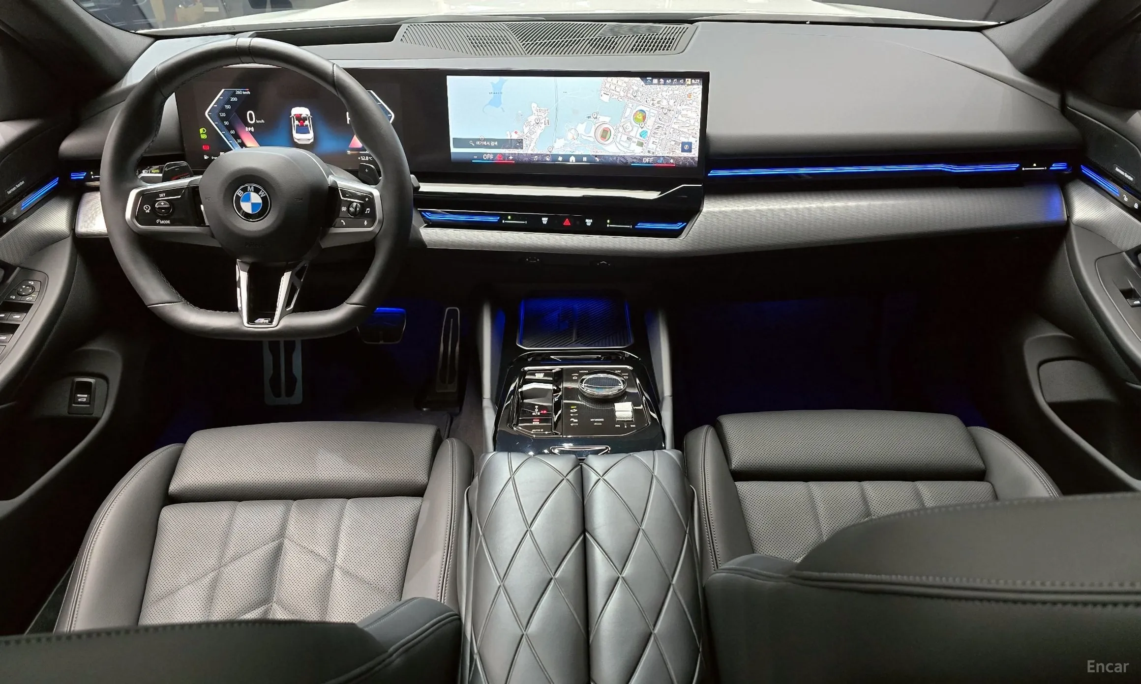 BMW 5 Series (G60) превью 4