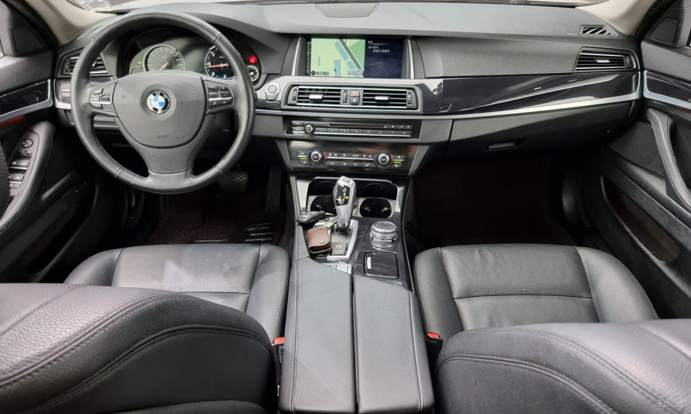 BMW 5 Series (F10) превью 4