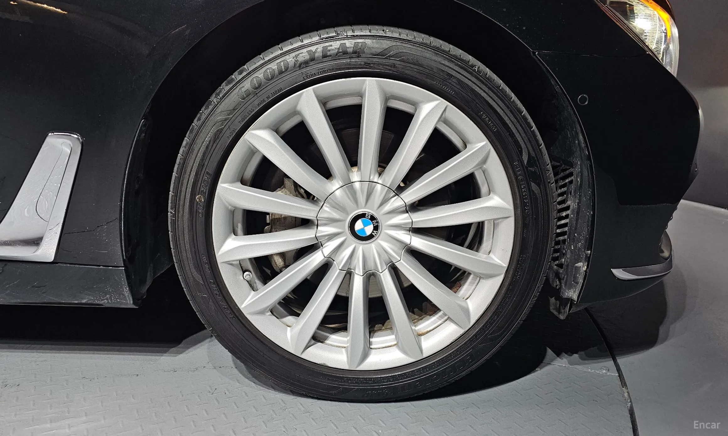 BMW 7 Series (G11) превью 5