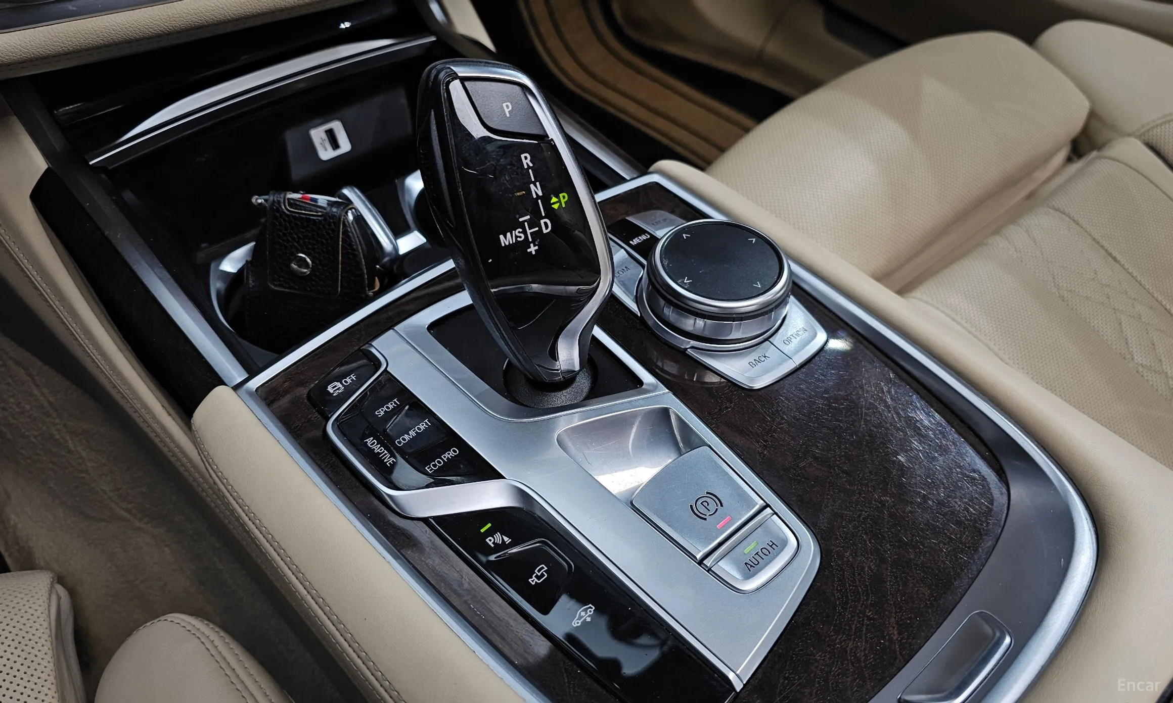 BMW 7 Series (G11) превью 9