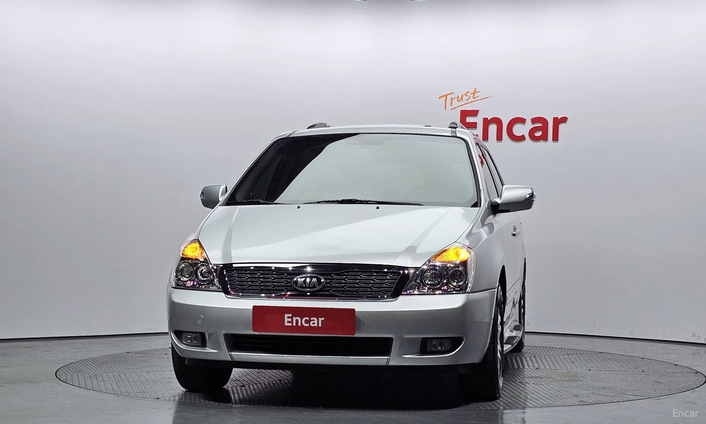Kia Carnival R превью 2