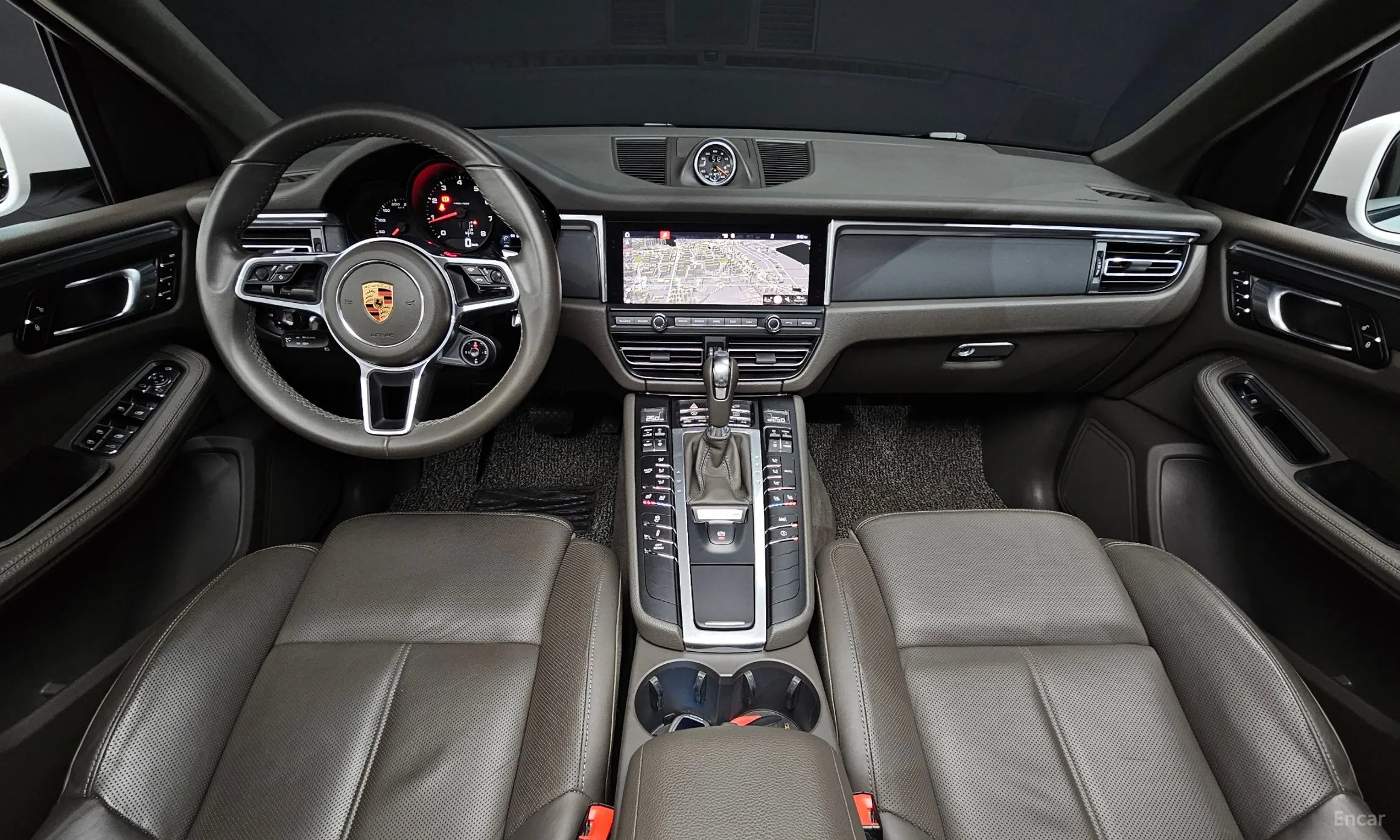 Porsche Macan превью 4