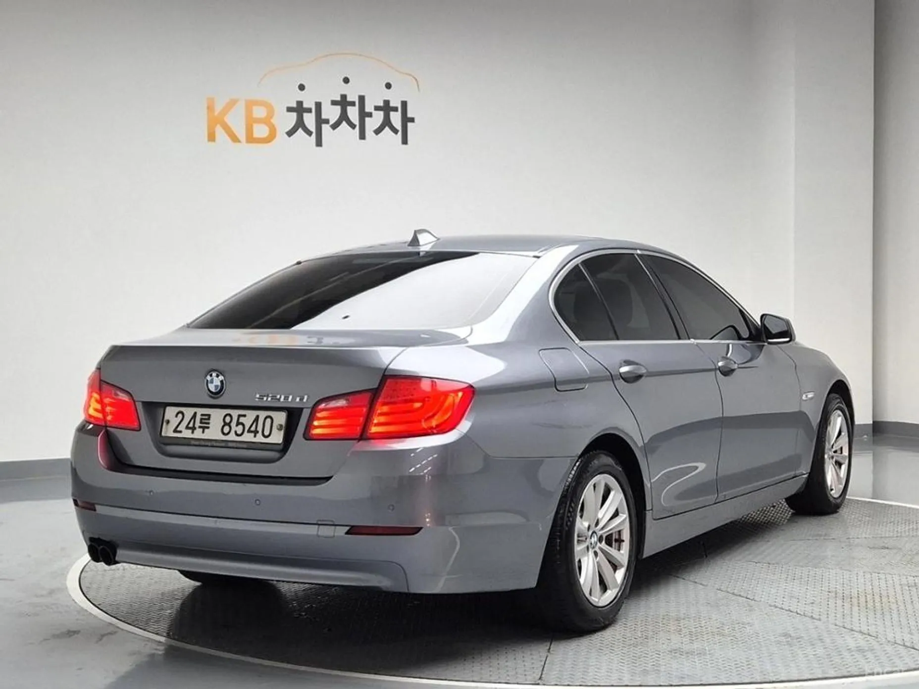 BMW 5 Series (F10) превью 2
