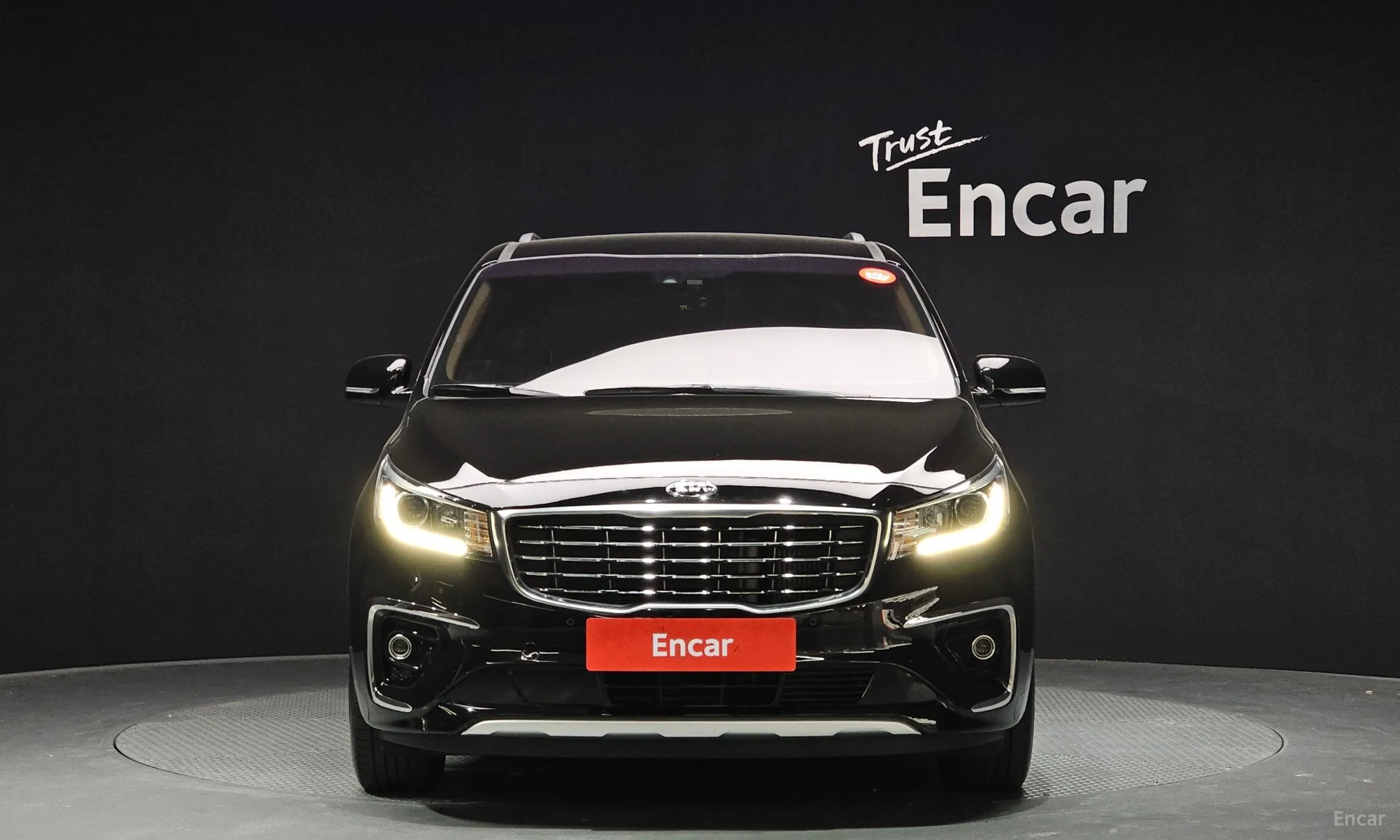 Kia Carnival превью 2