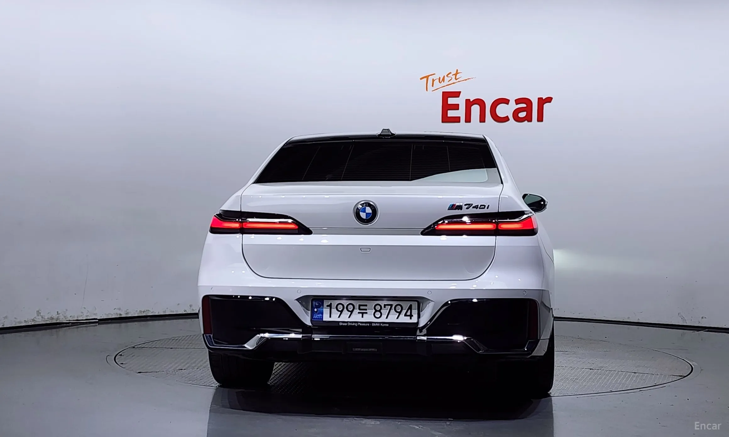 BMW 7 Series (G70) превью 3