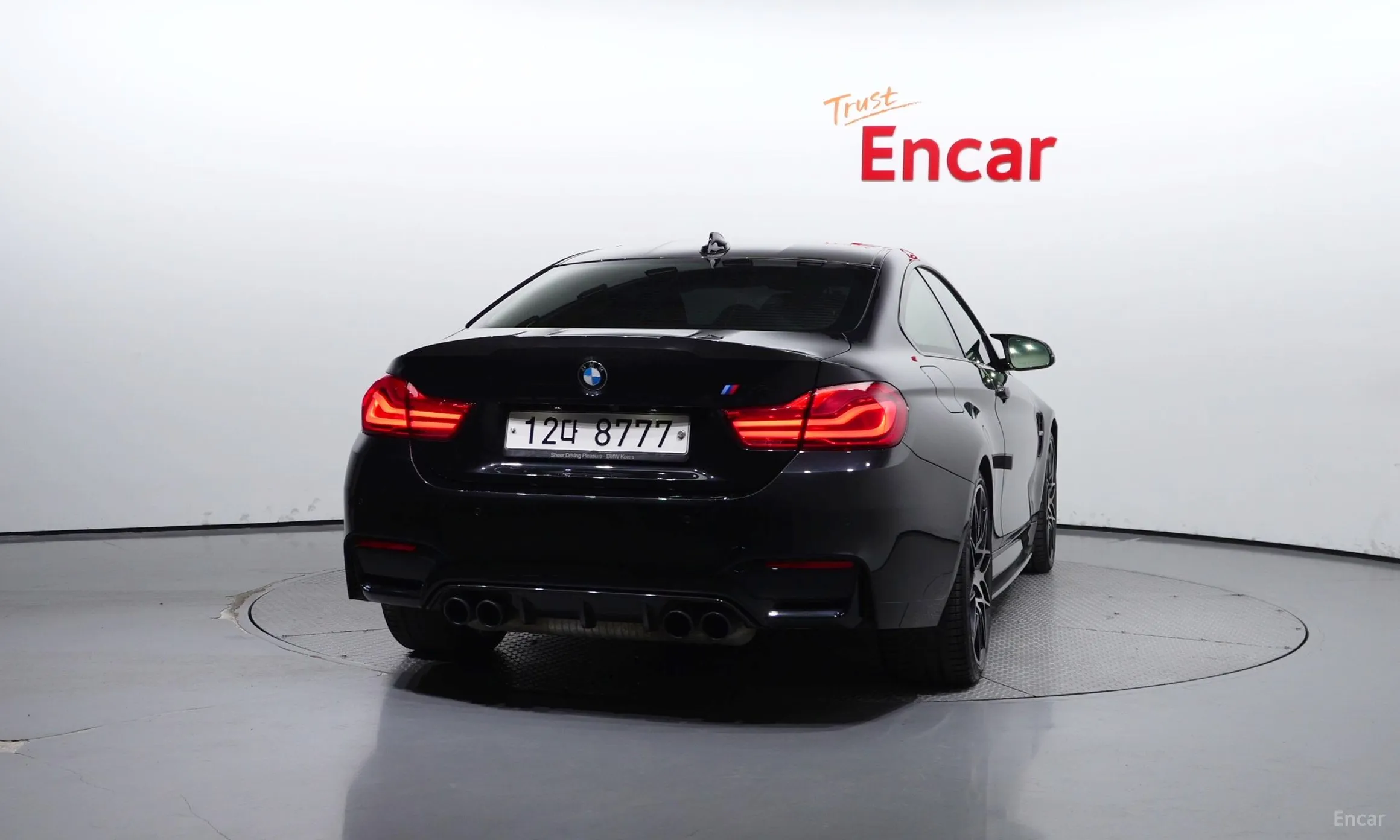 BMW M4 (F82) превью 3