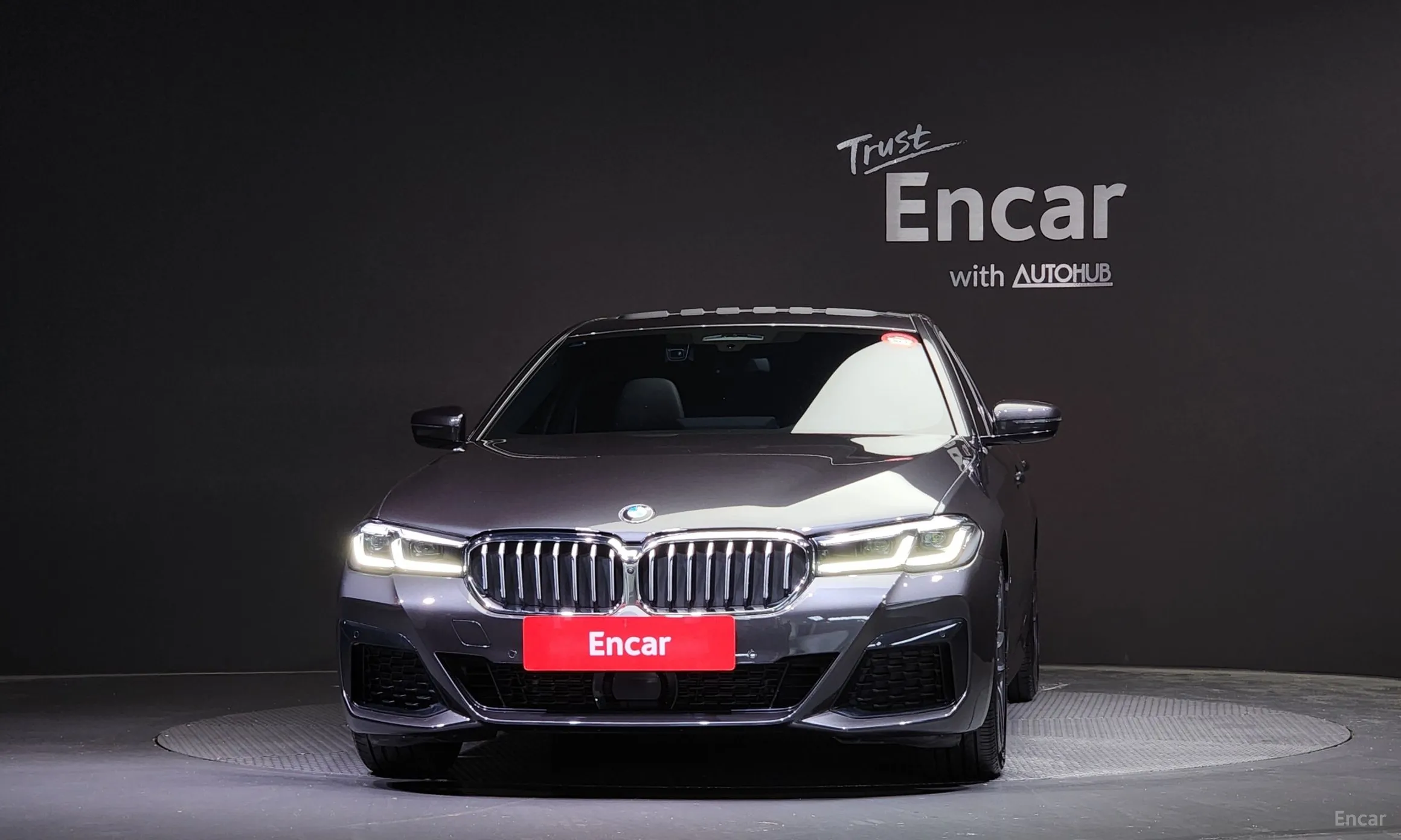 BMW 5 Series (G30) превью 2