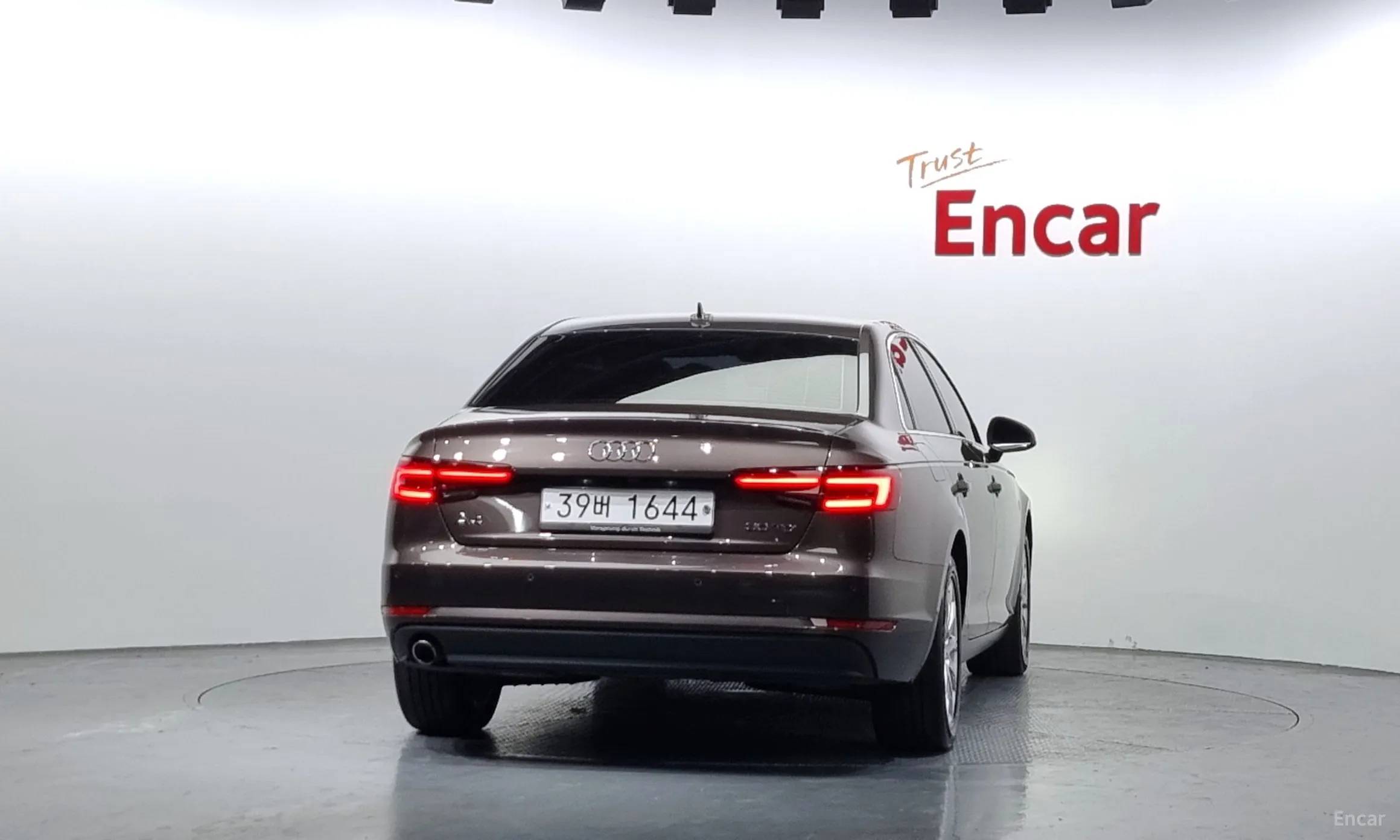Audi A4 (B9) превью 3