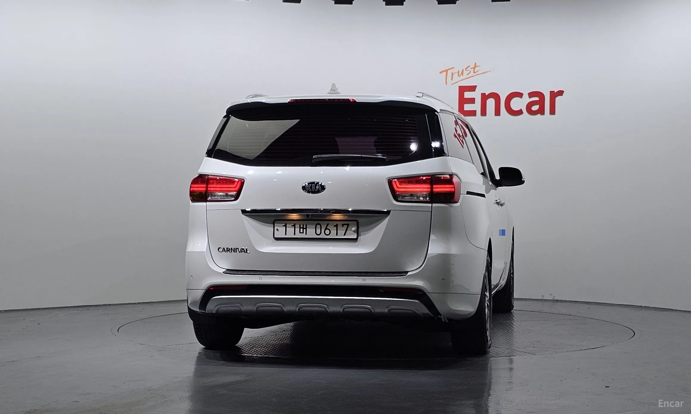 Kia Carnival превью 3