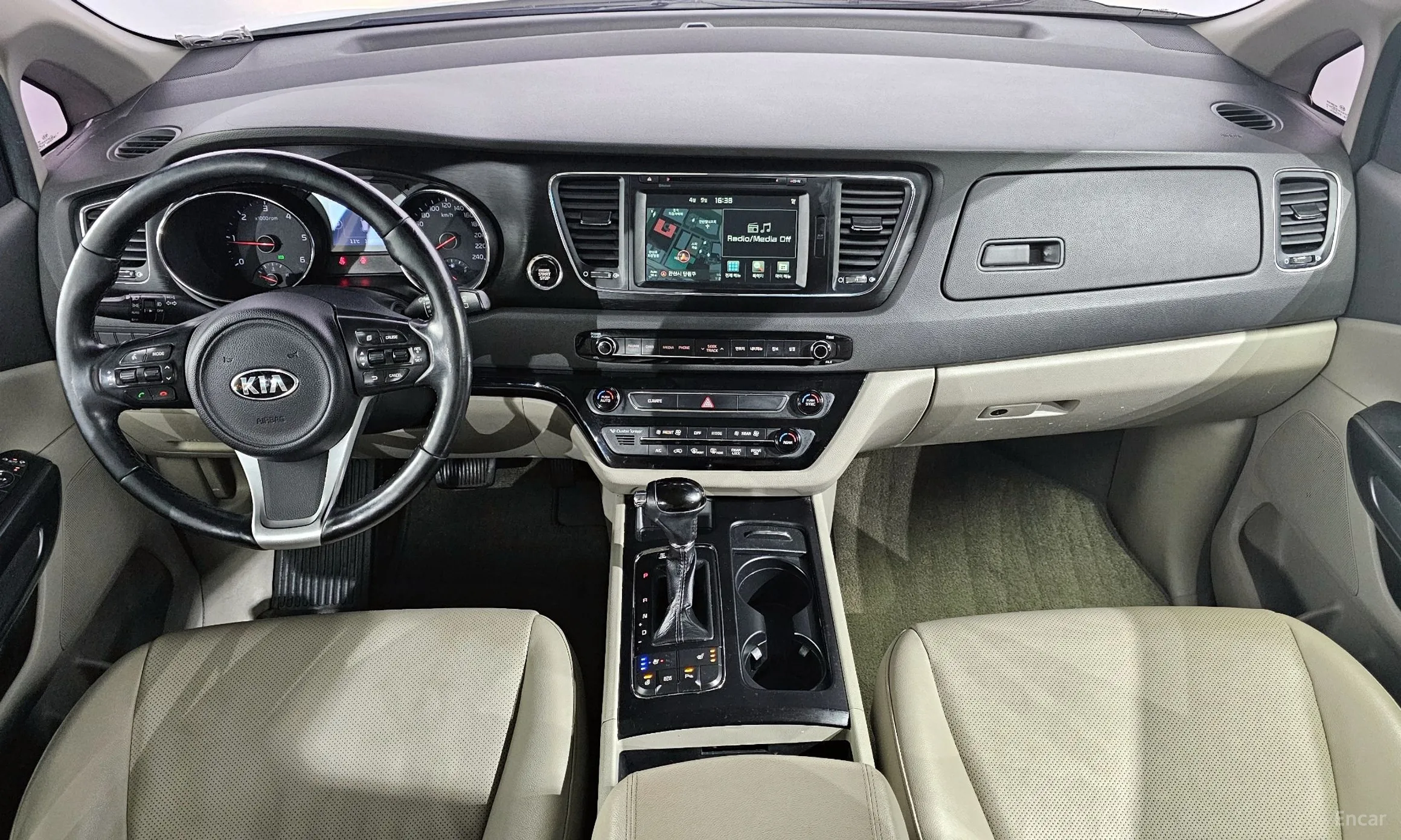 Kia Carnival превью 4