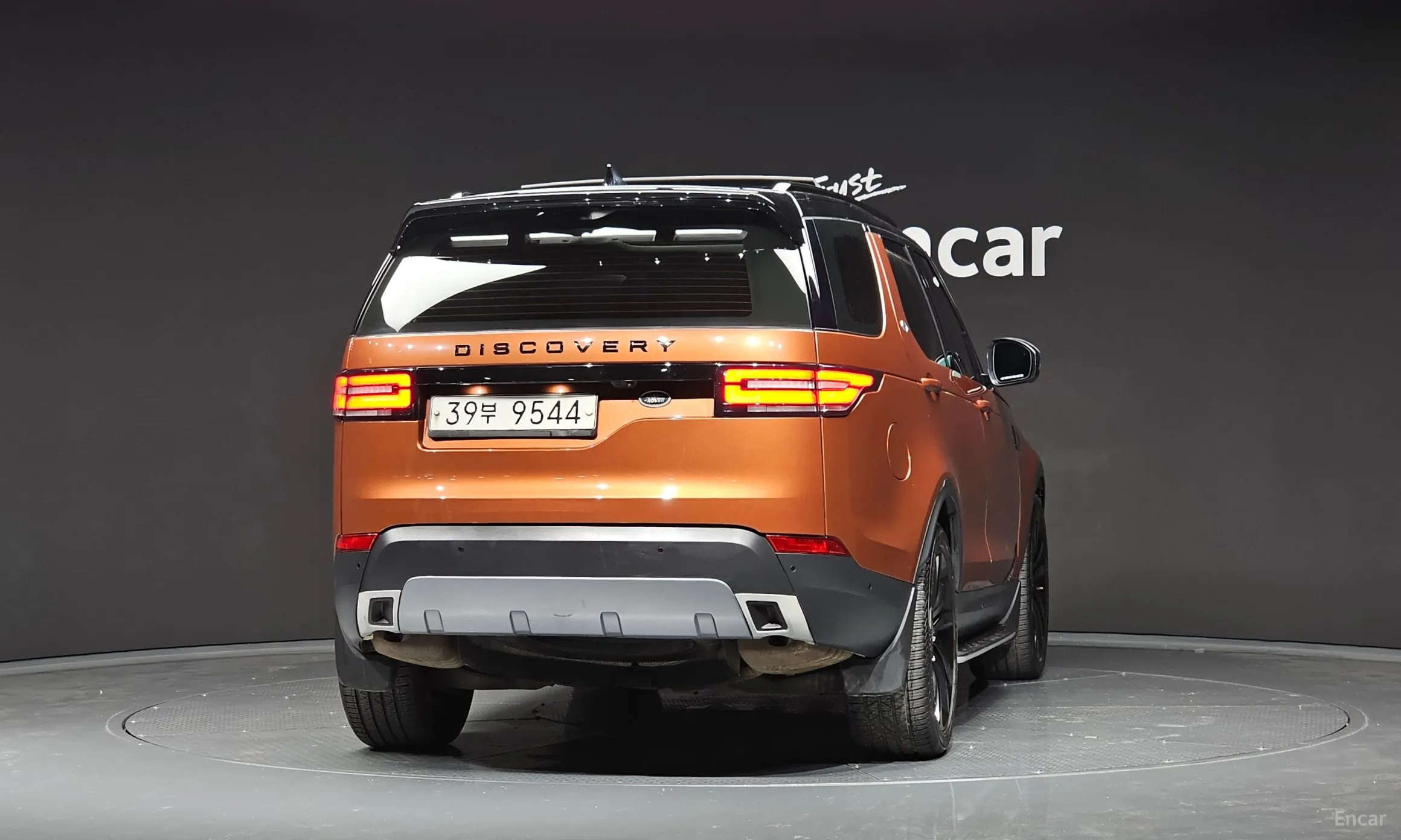 Land Rover Discovery 5 превью 3