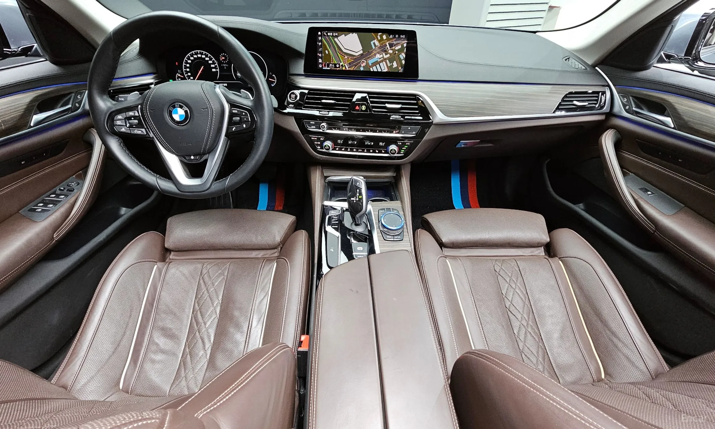 BMW 5 Series (G30) превью 4