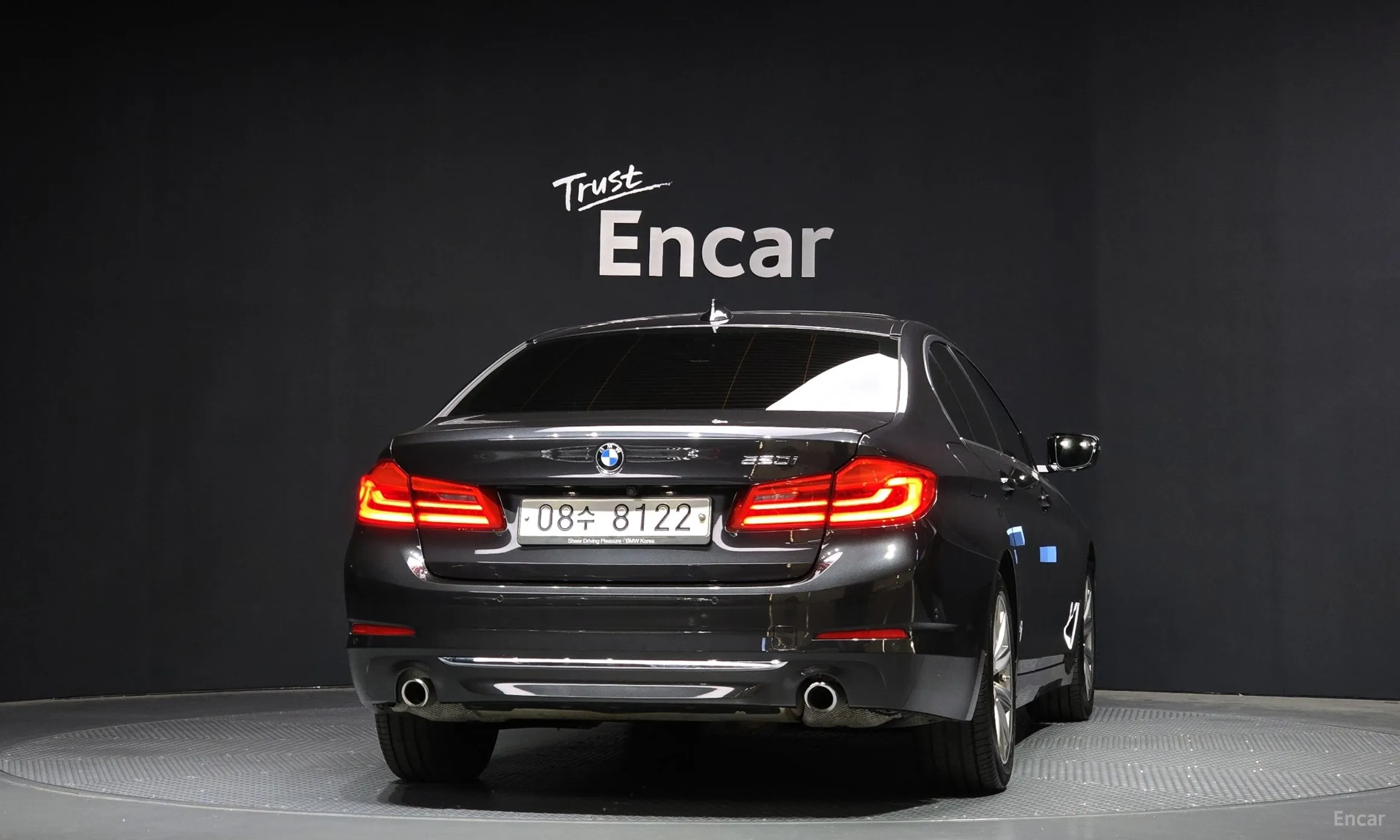 BMW 5 Series (G30) превью 3