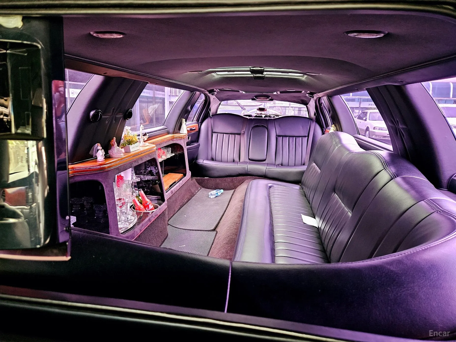 Lincoln Towncar превью 13