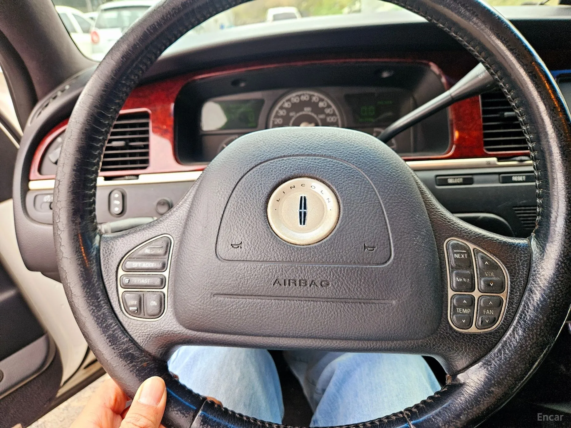 Lincoln Towncar превью 15