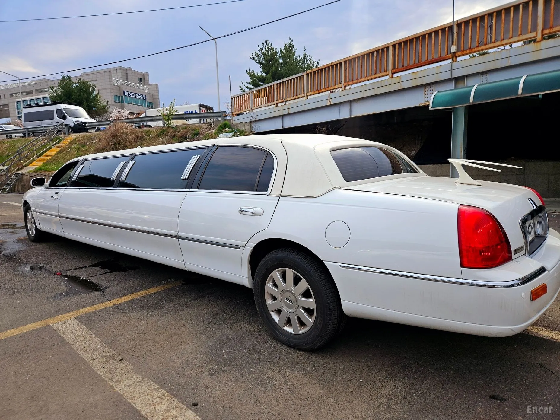 Lincoln Towncar превью 3