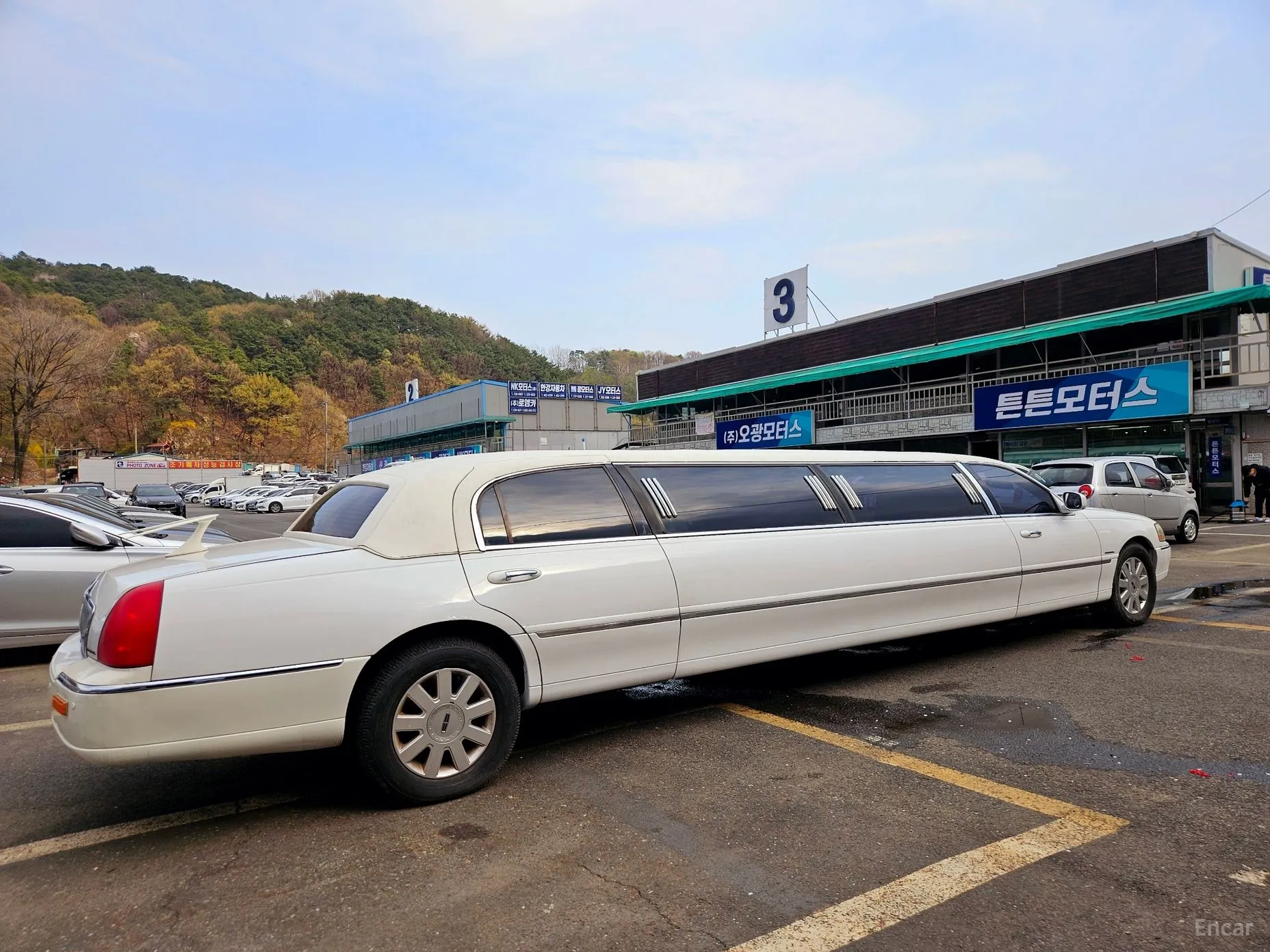 Lincoln Towncar превью 5