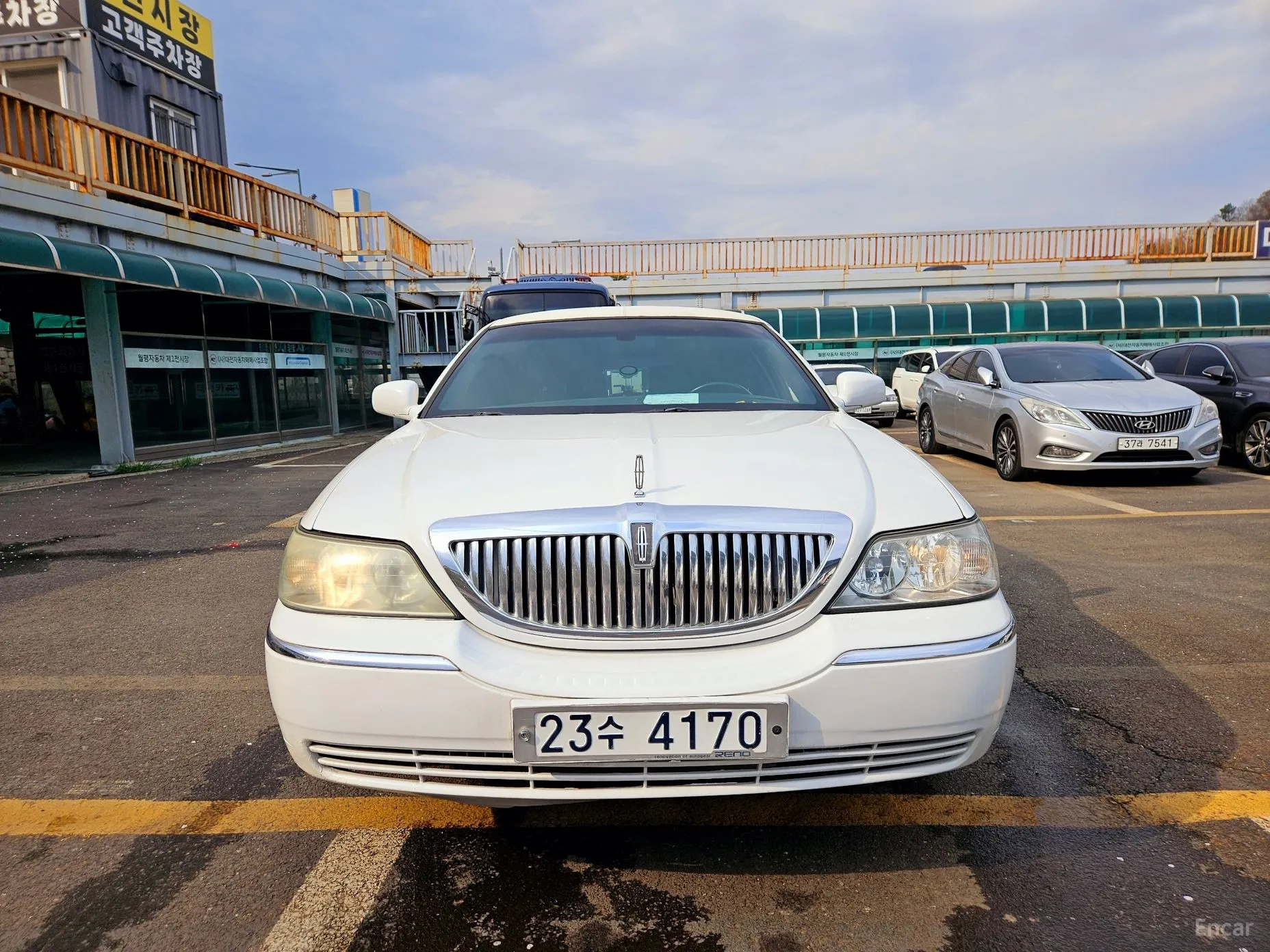 Lincoln Towncar превью 7