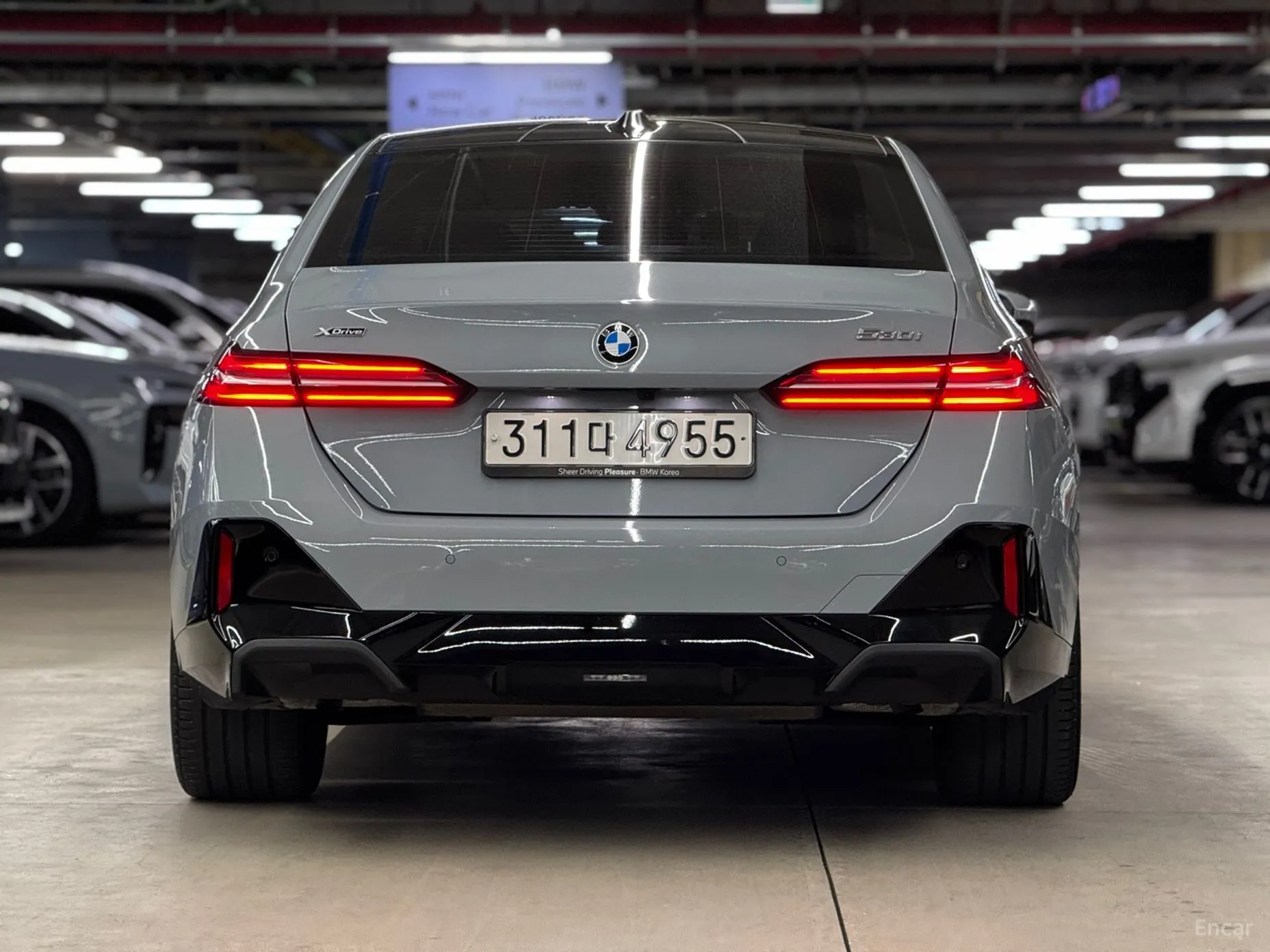 BMW 5 Series (G60) превью 3