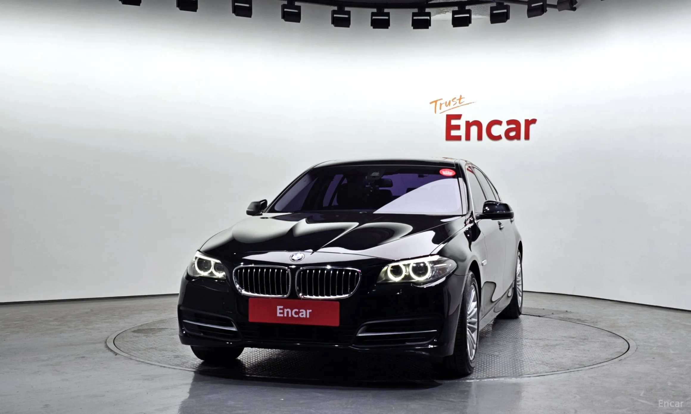 BMW 5 Series (F10) превью 2
