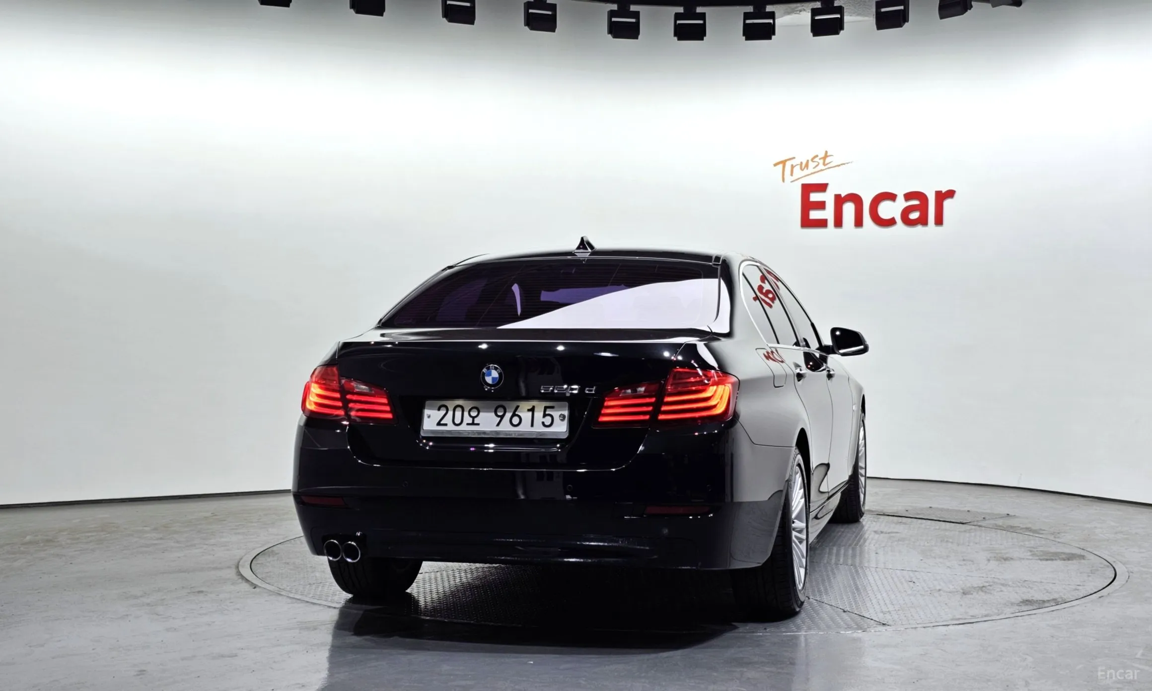 BMW 5 Series (F10) превью 3
