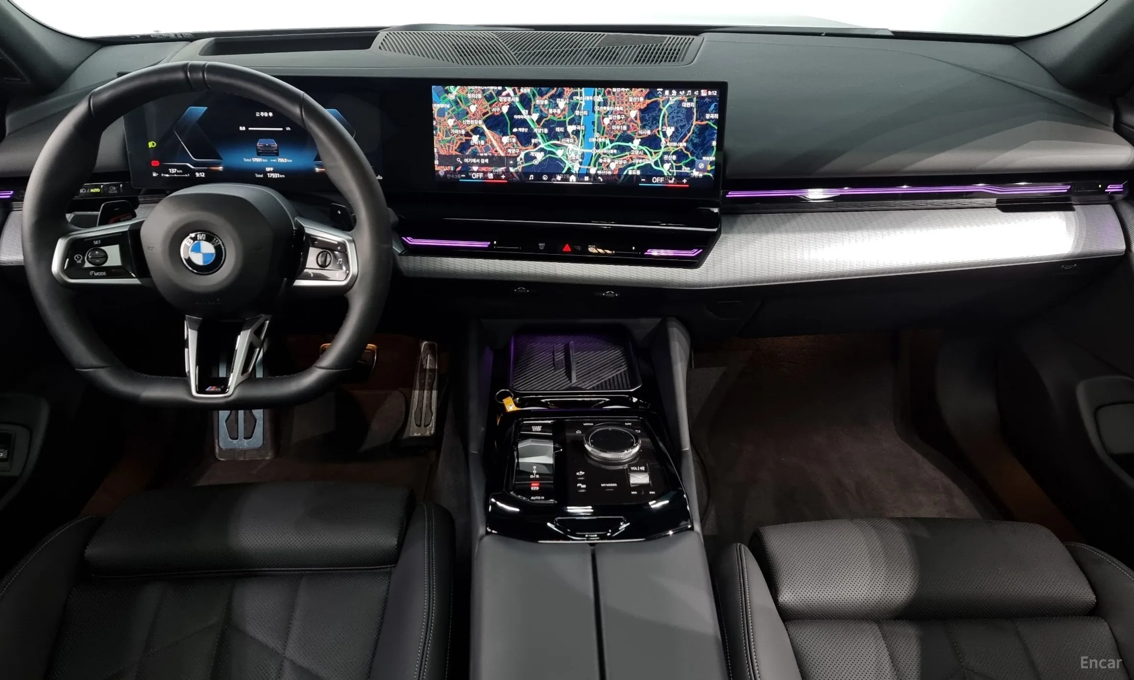 BMW 5 Series (G60) превью 4