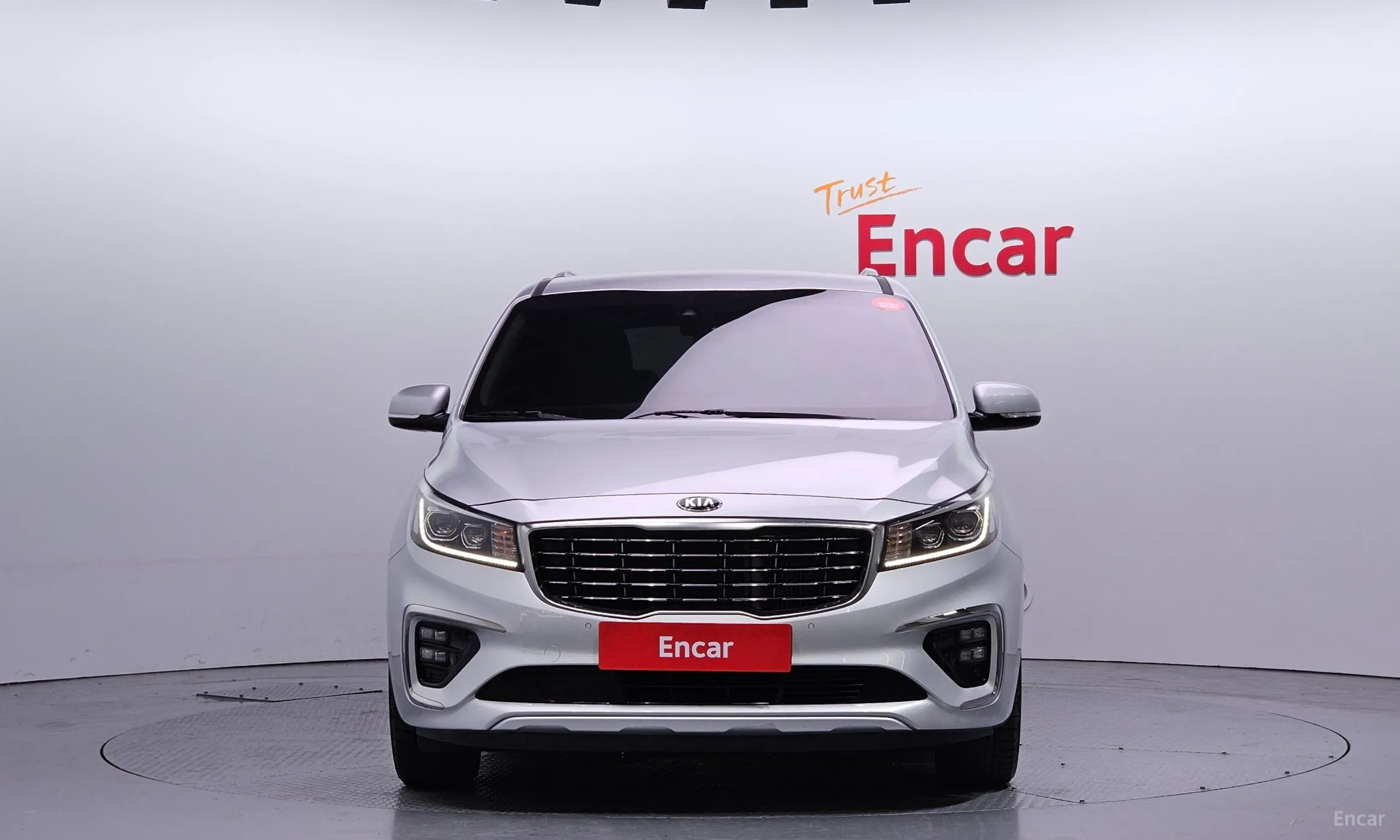 Kia Carnival превью 2
