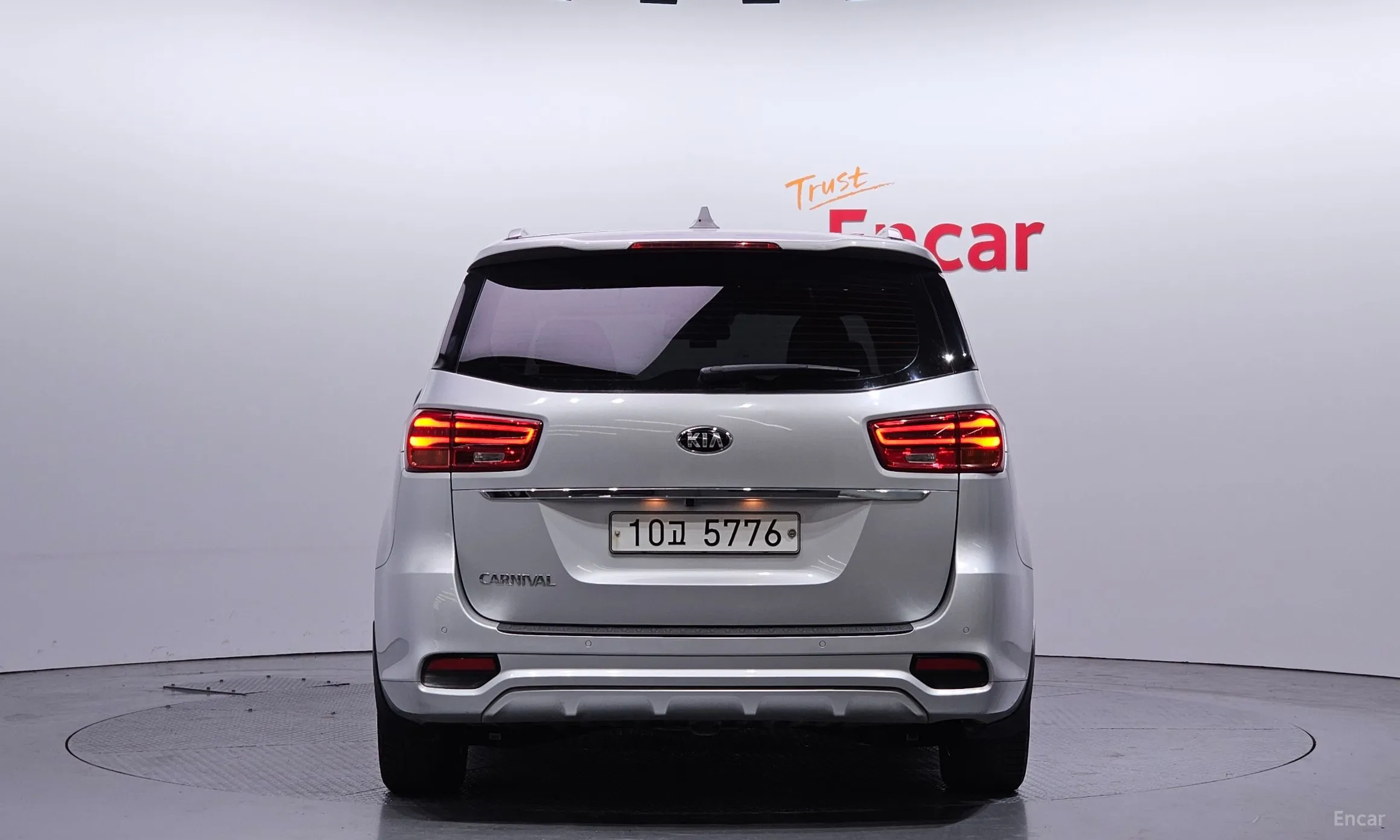 Kia Carnival превью 3