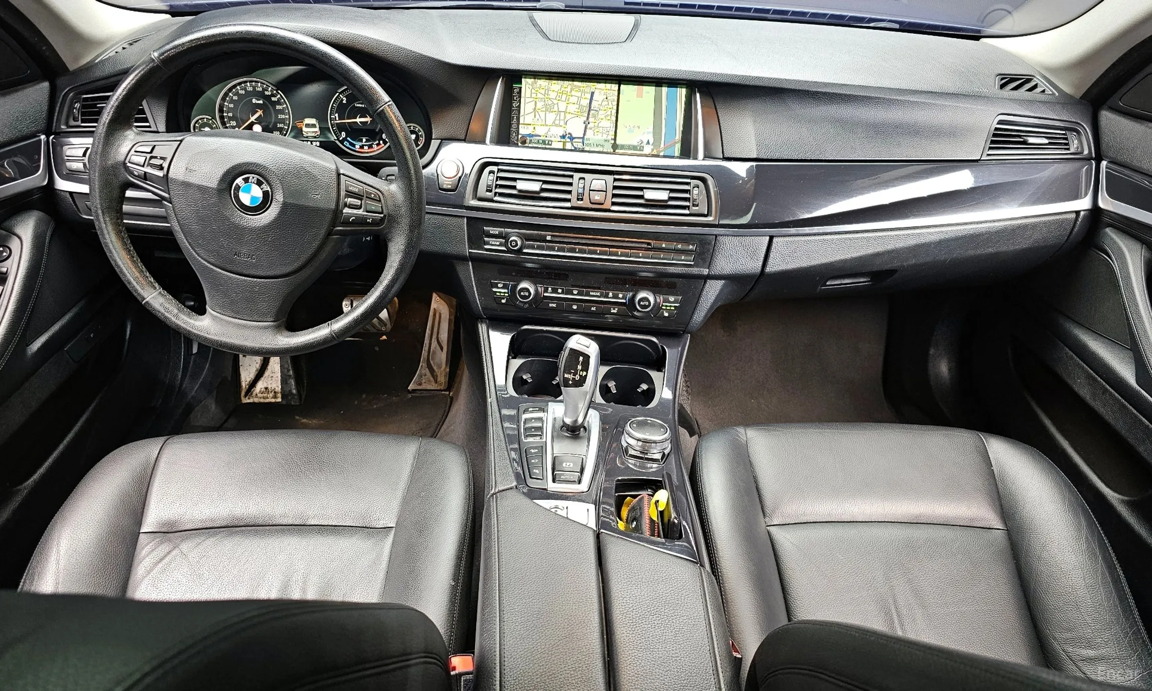 BMW 5 Series (F10) превью 4