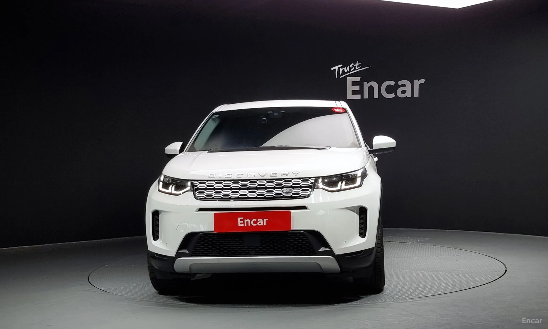 Land Rover Discovery Sports превью 2