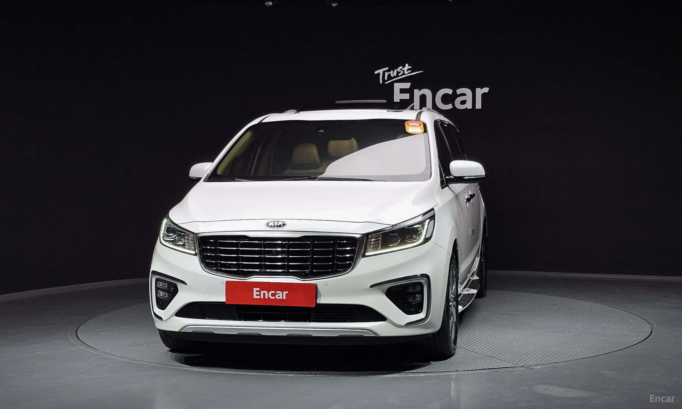 Kia Carnival превью 2