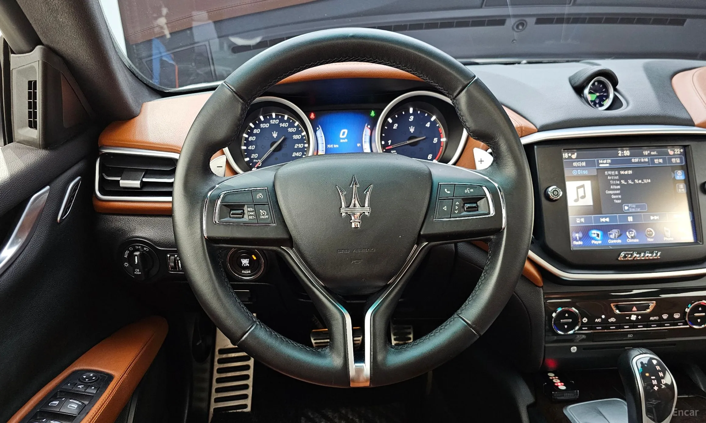 Maserati Ghibli превью 13
