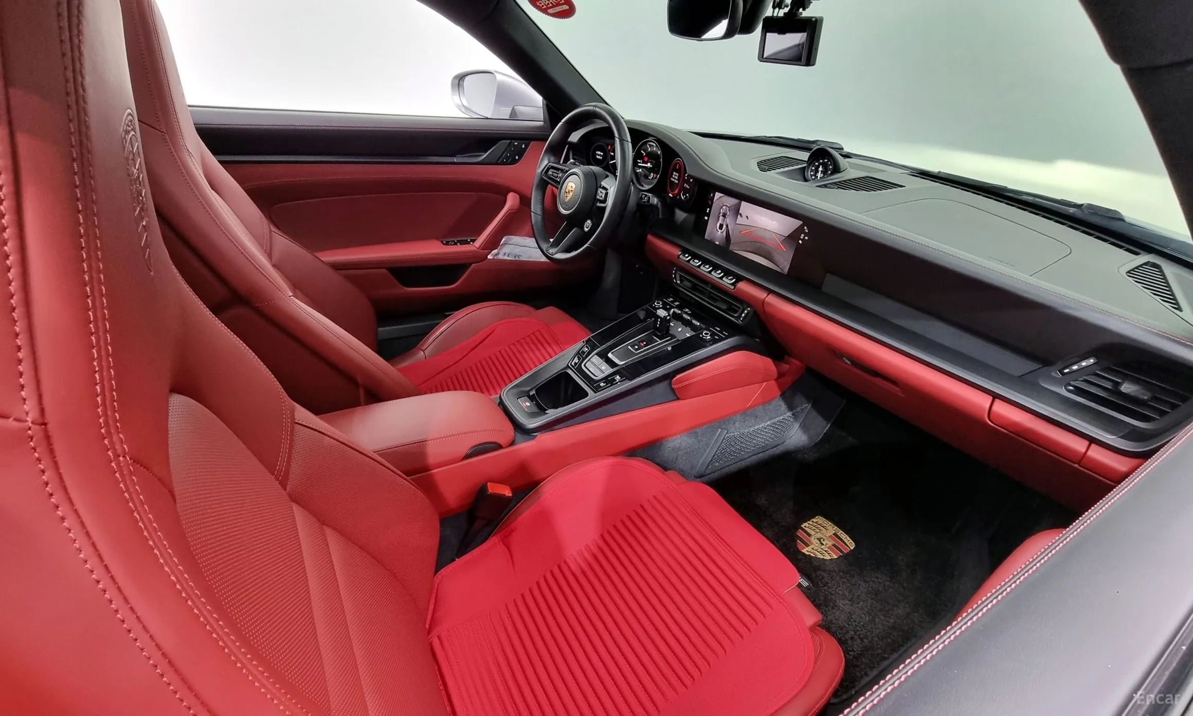 Porsche 911 (992) превью 4