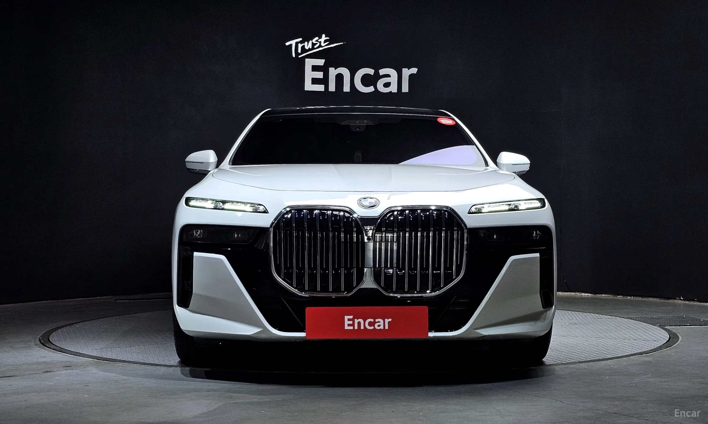 BMW 7 Series (G70) превью 2