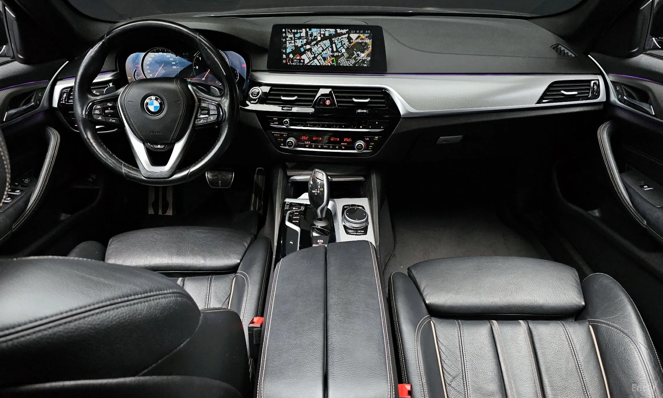 BMW 5 Series (G30) превью 4