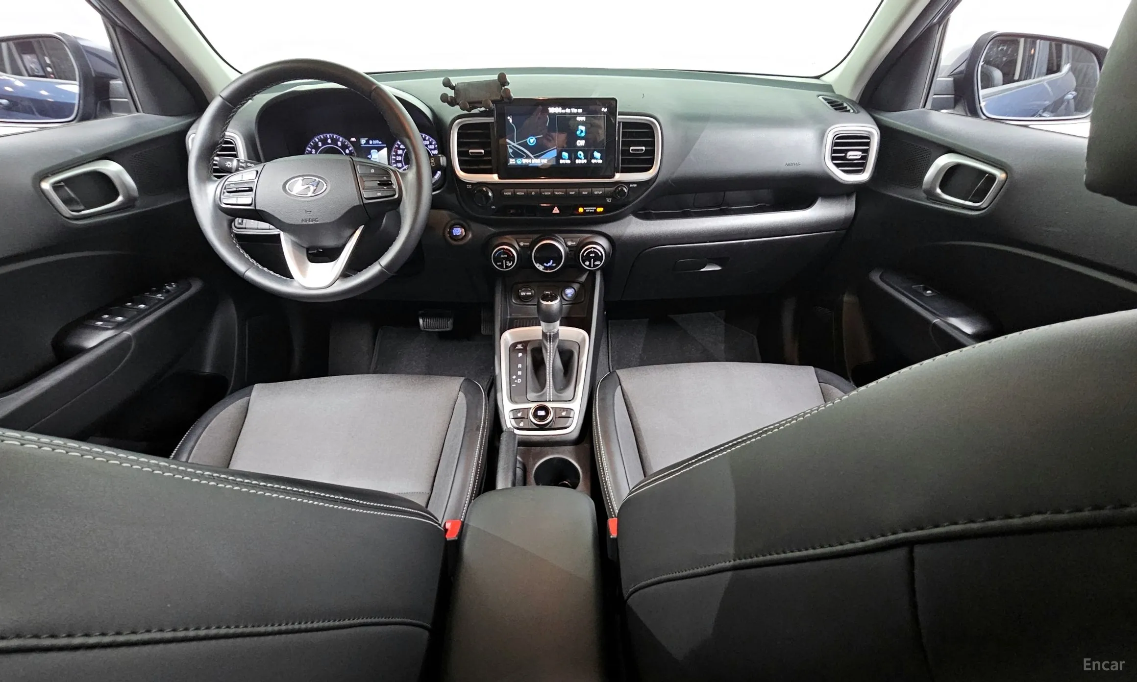 Hyundai Venue превью 4