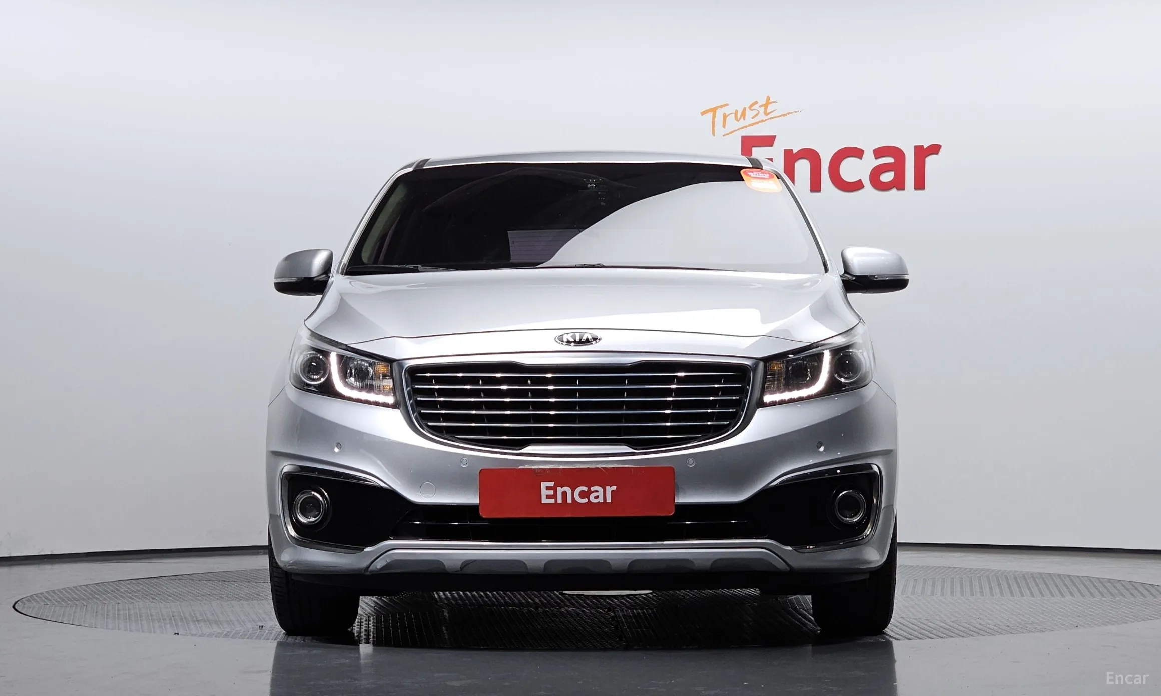 Kia Carnival превью 2