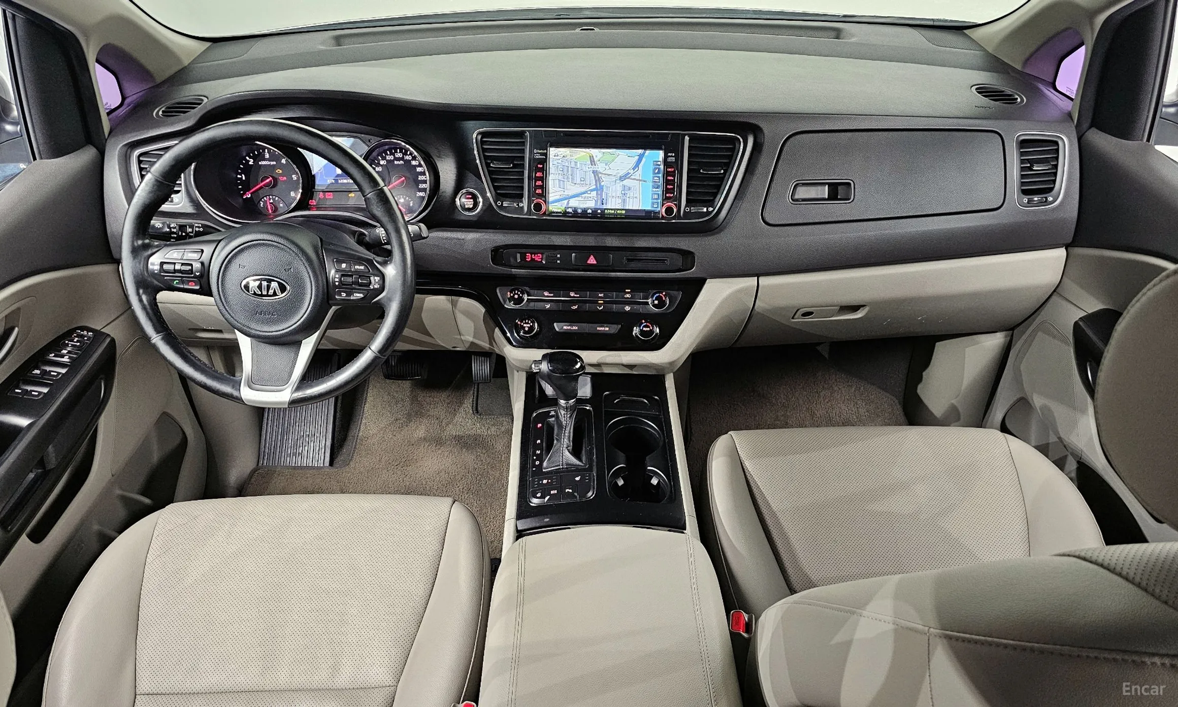 Kia Carnival превью 4